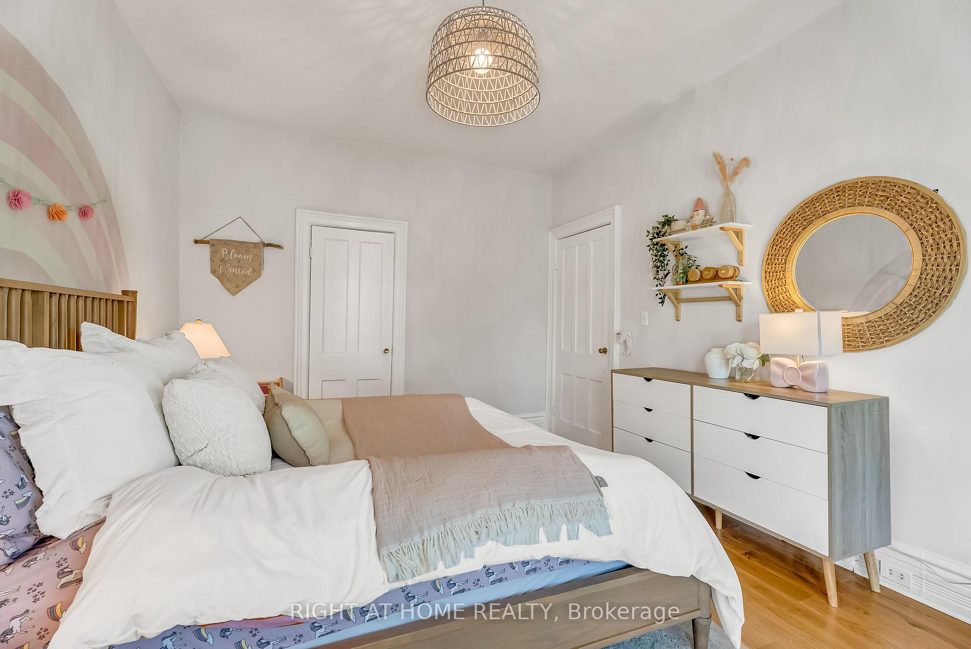Photo 38 of 118 Lansdowne Avenue, Toronto, Roncesvalles — HOMEH