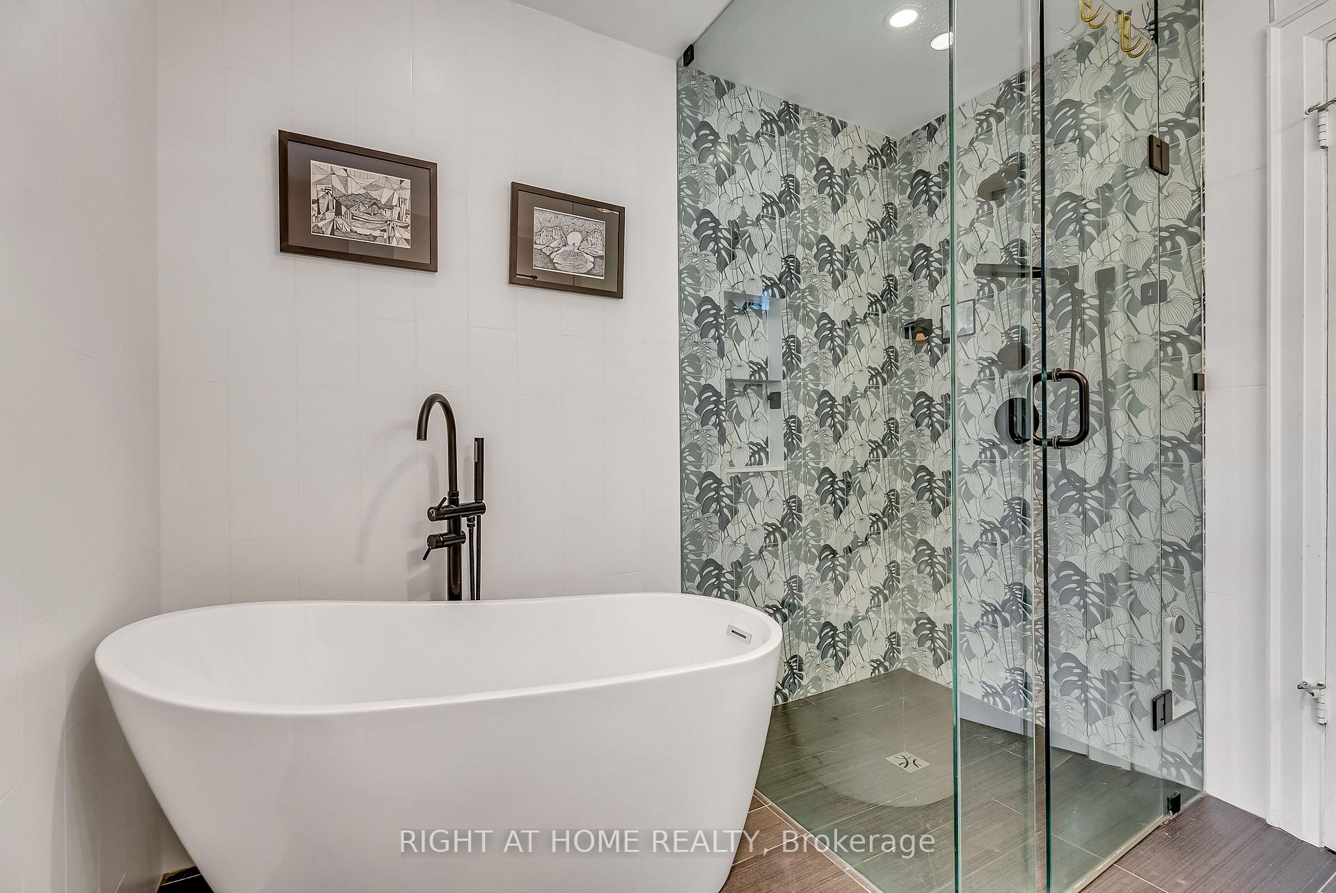 Photo 45 of 118 Lansdowne Avenue, Toronto, Roncesvalles — HOMEH