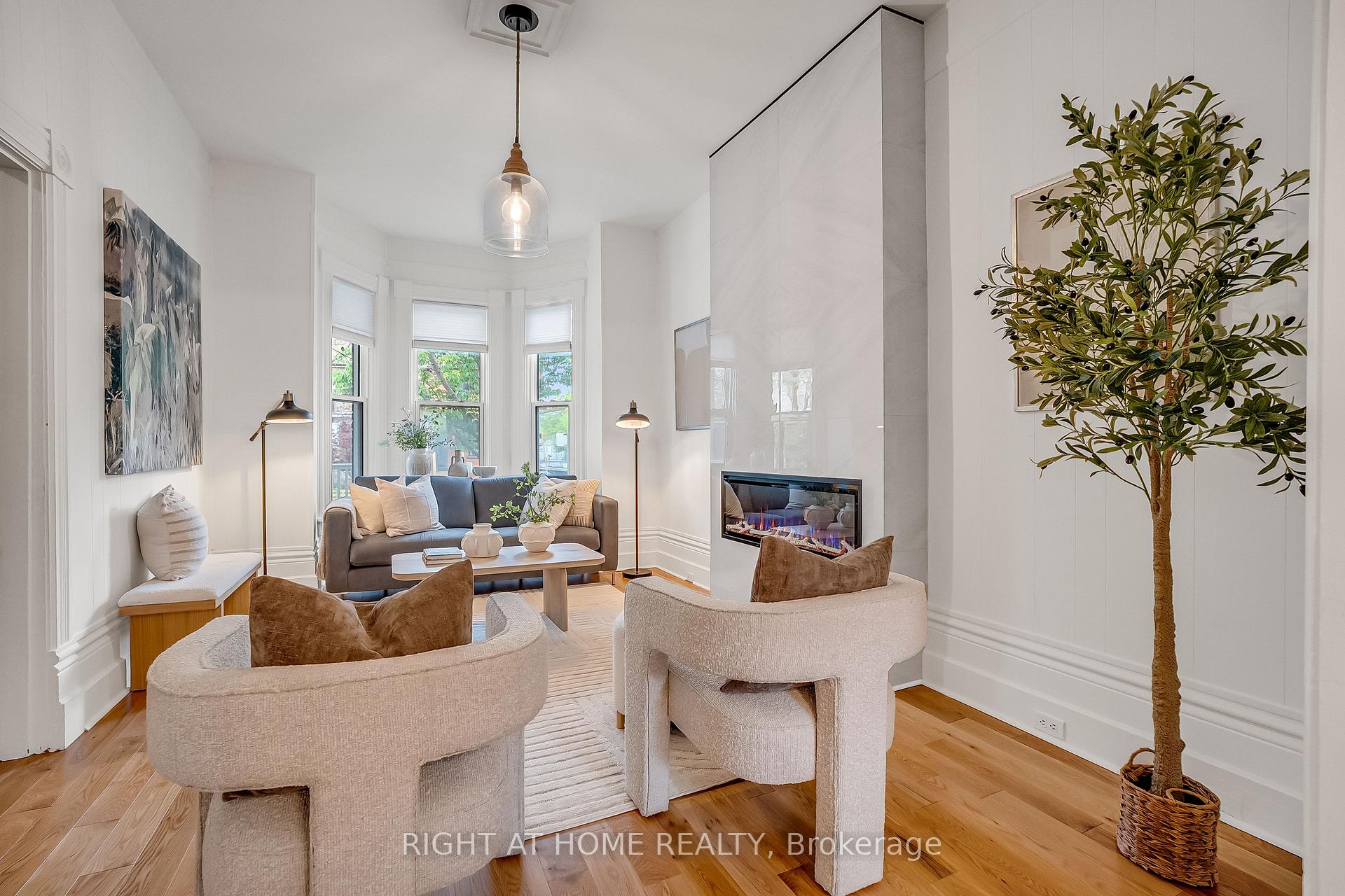 Photo 9 of 118 Lansdowne Avenue, Toronto, Roncesvalles — HOMEH