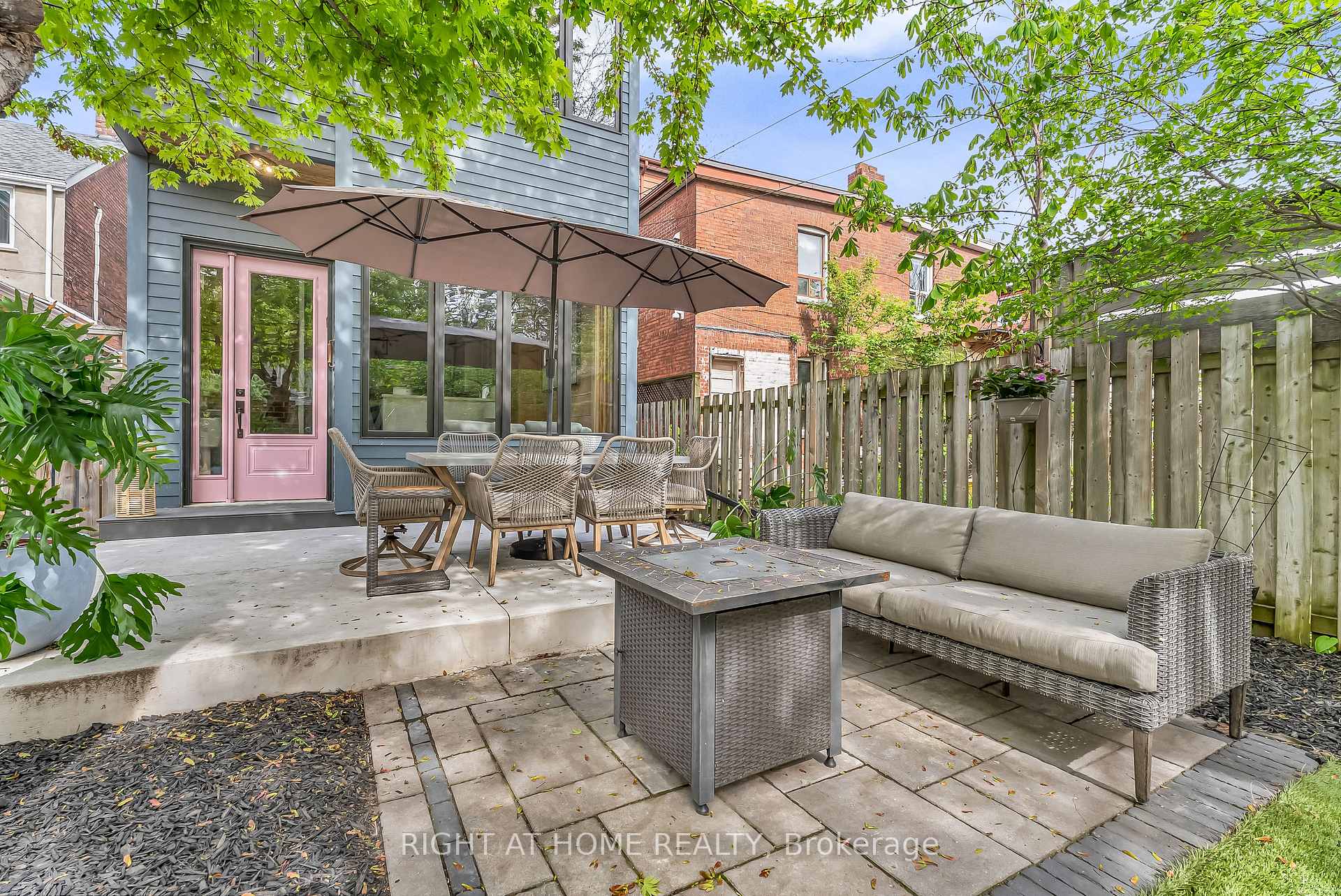 Photo 23 of 118 Lansdowne Avenue, Toronto, Roncesvalles — HOMEH