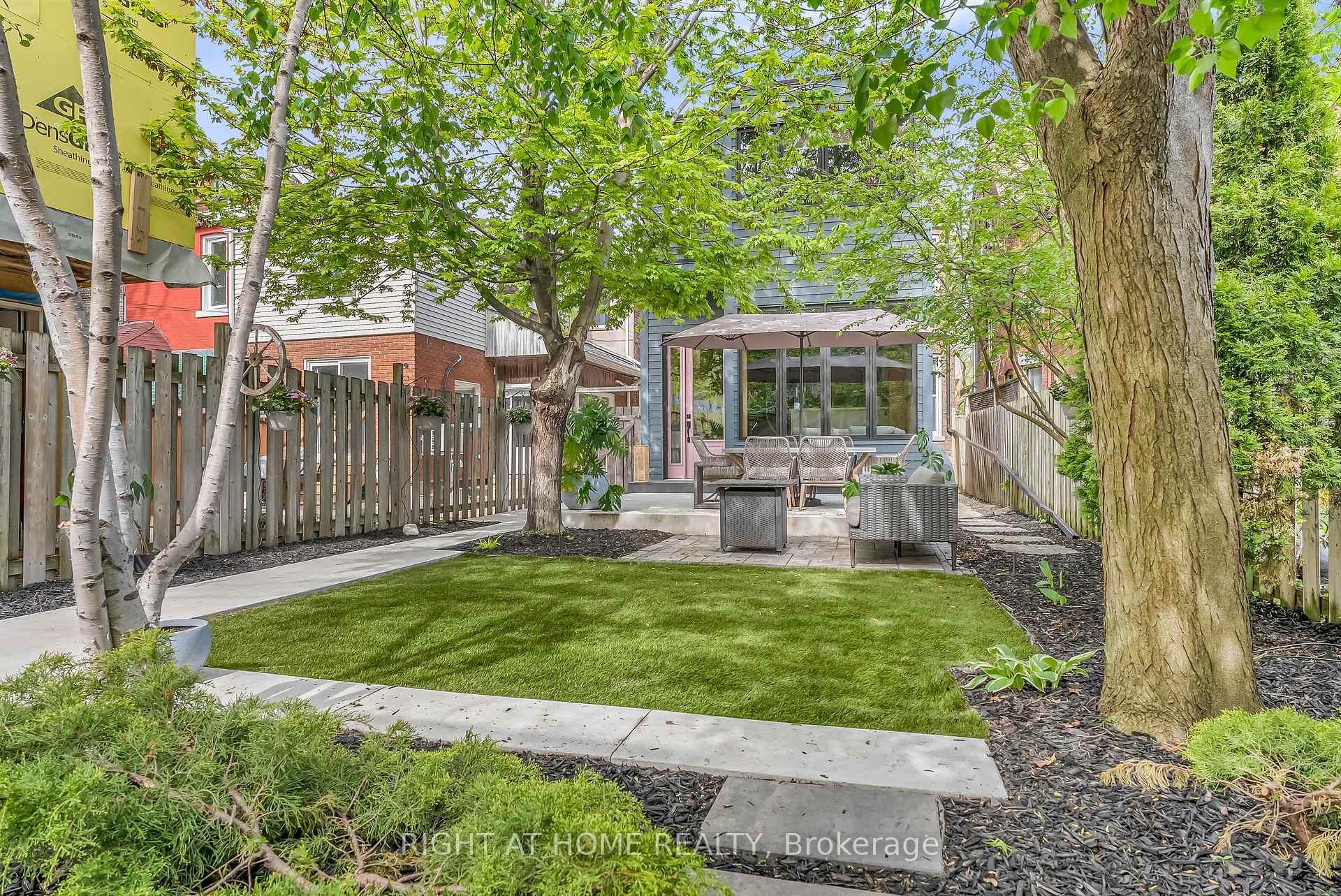 Photo 27 of 118 Lansdowne Avenue, Toronto, Roncesvalles — HOMEH