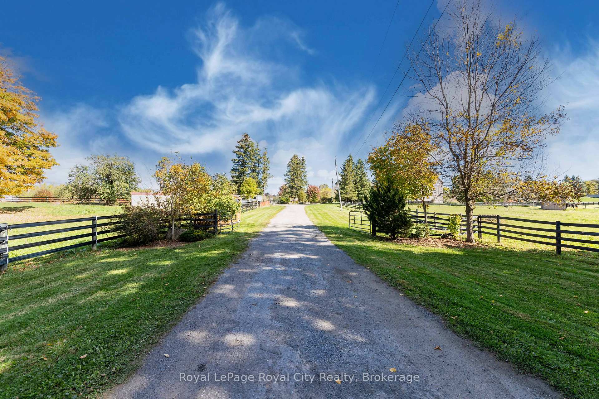 Photo 3 of 11233 2nd Line, Milton, Campbellville — HOMEH