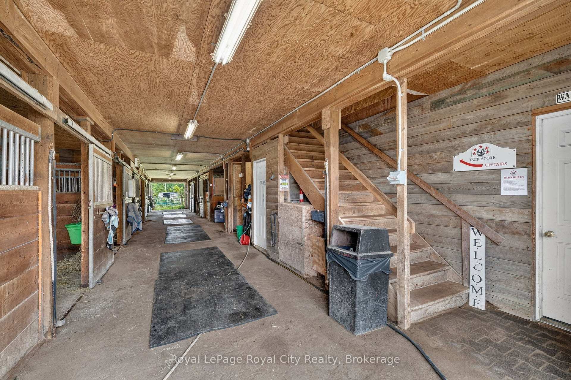 Photo 37 of 11233 2nd Line, Milton, Campbellville — HOMEH