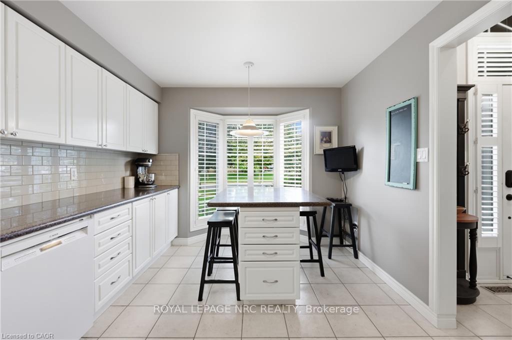 Photo 10 of 16 Red Haven Drive, Grimsby, Grimsby Beach — HOMEH