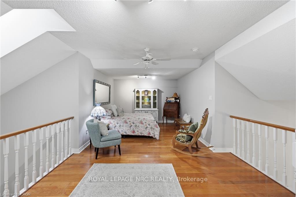 Photo 20 of 16 Red Haven Drive, Grimsby, Grimsby Beach — HOMEH