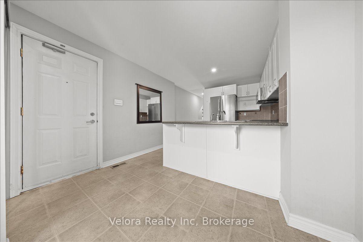 Photo 4 of 639 Lakeridge Drive, Ottawa, Avalon East — HOMEH