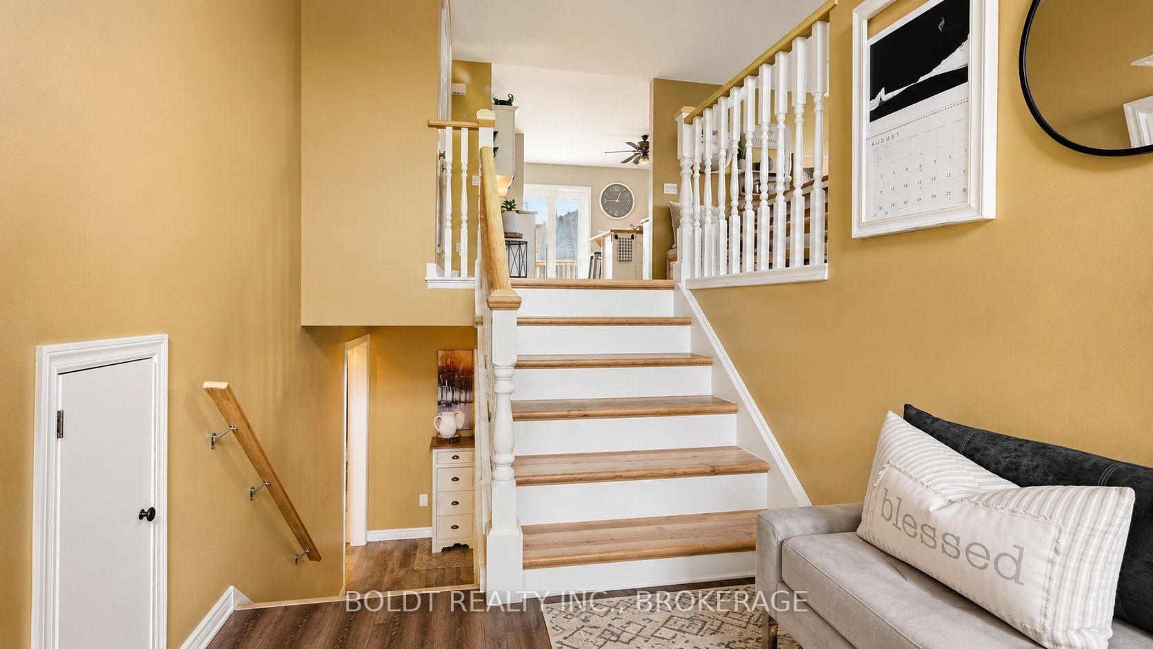 Photo 4 of 4 Mason Drive, Pelham, Fonthill — HOMEH