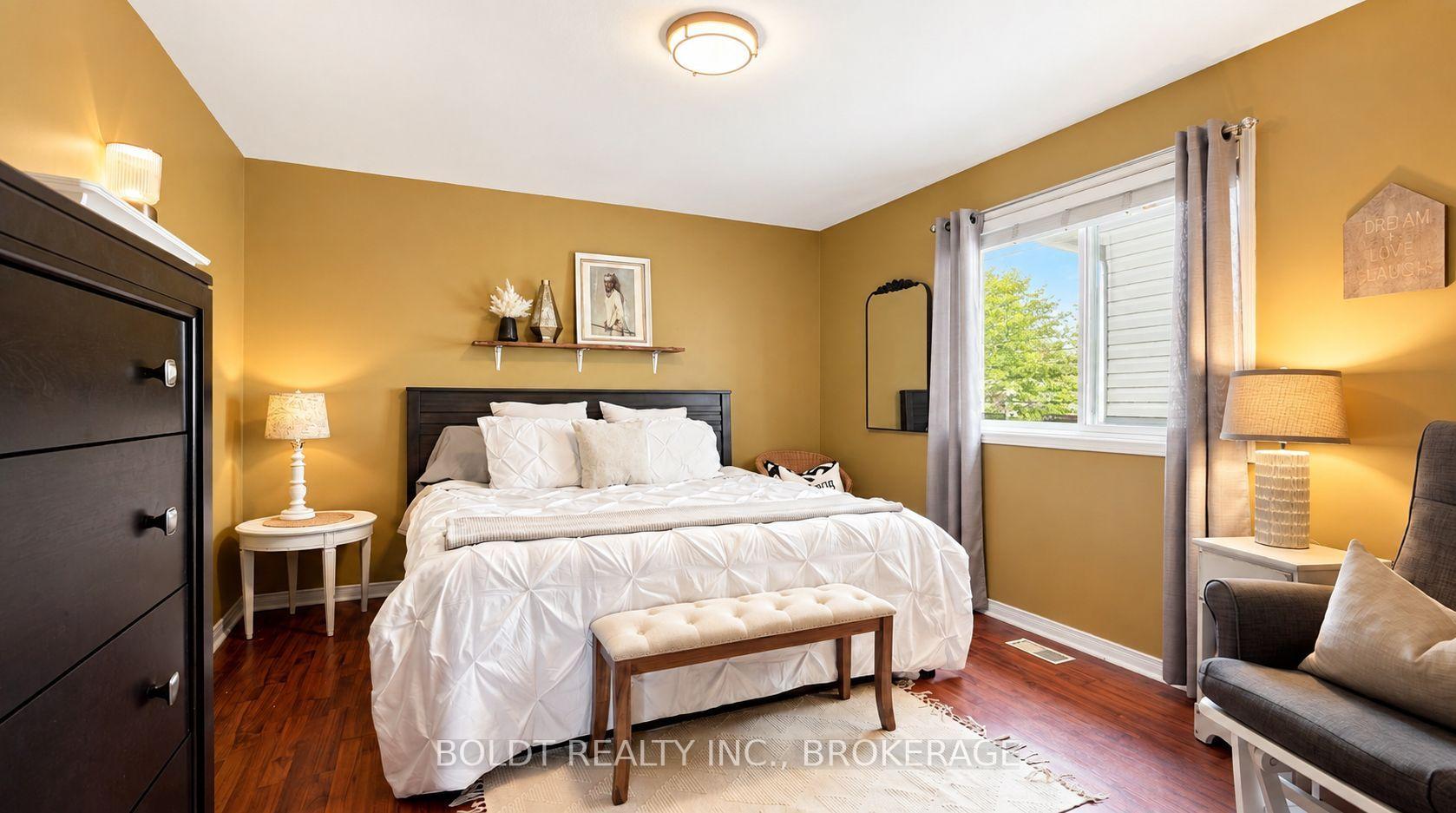 Photo 13 of 4 Mason Drive, Pelham, Fonthill — HOMEH