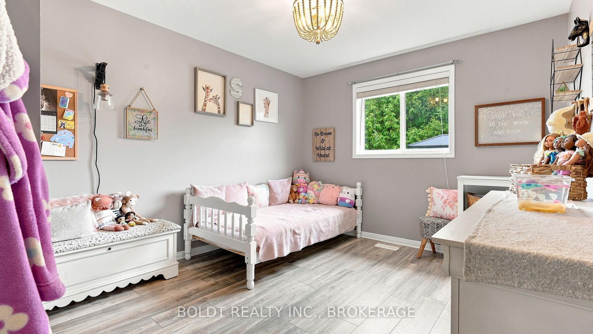 Photo 15 of 4 Mason Drive, Pelham, Fonthill — HOMEH