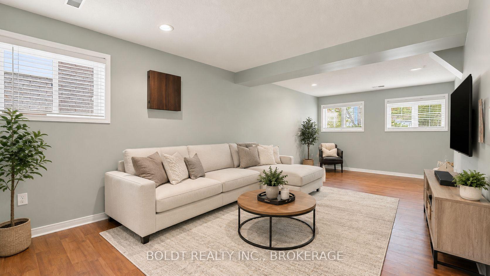 Photo 19 of 4 Mason Drive, Pelham, Fonthill — HOMEH