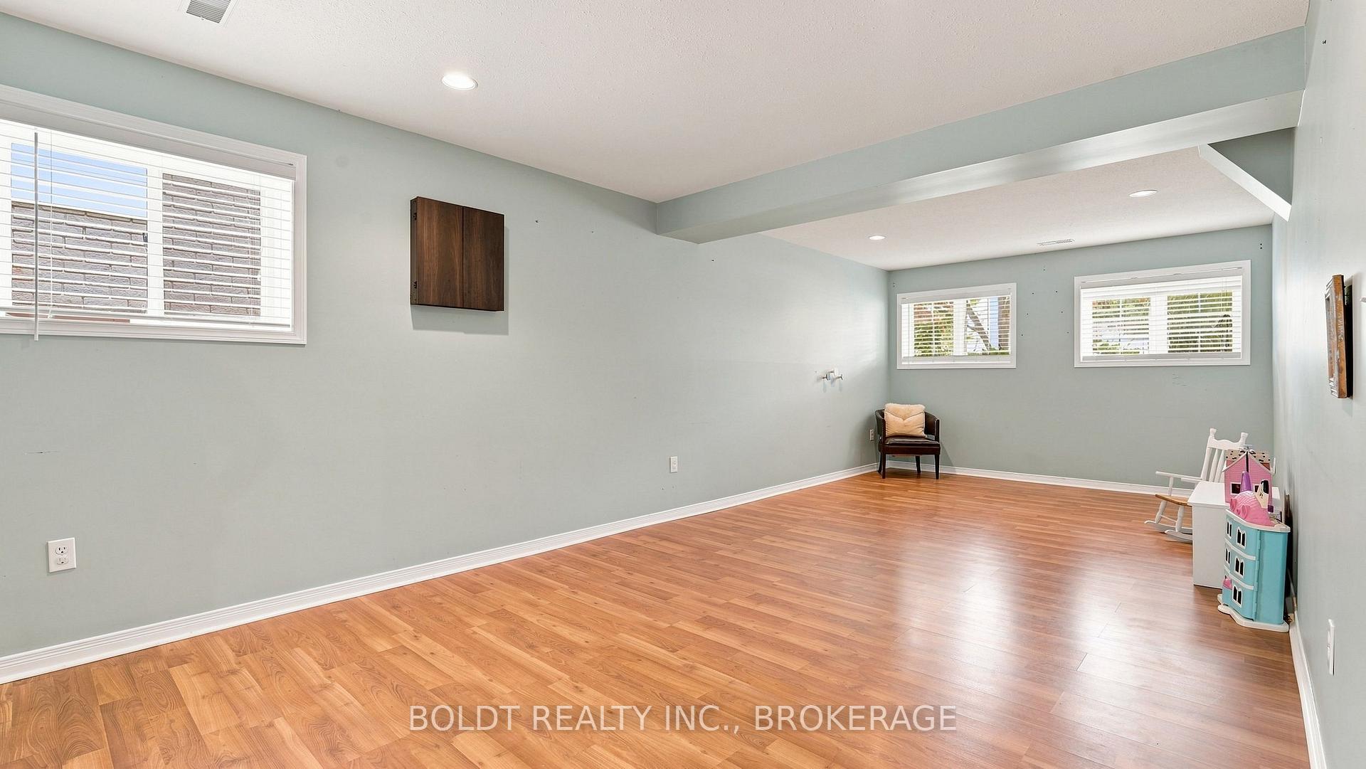 Photo 20 of 4 Mason Drive, Pelham, Fonthill — HOMEH