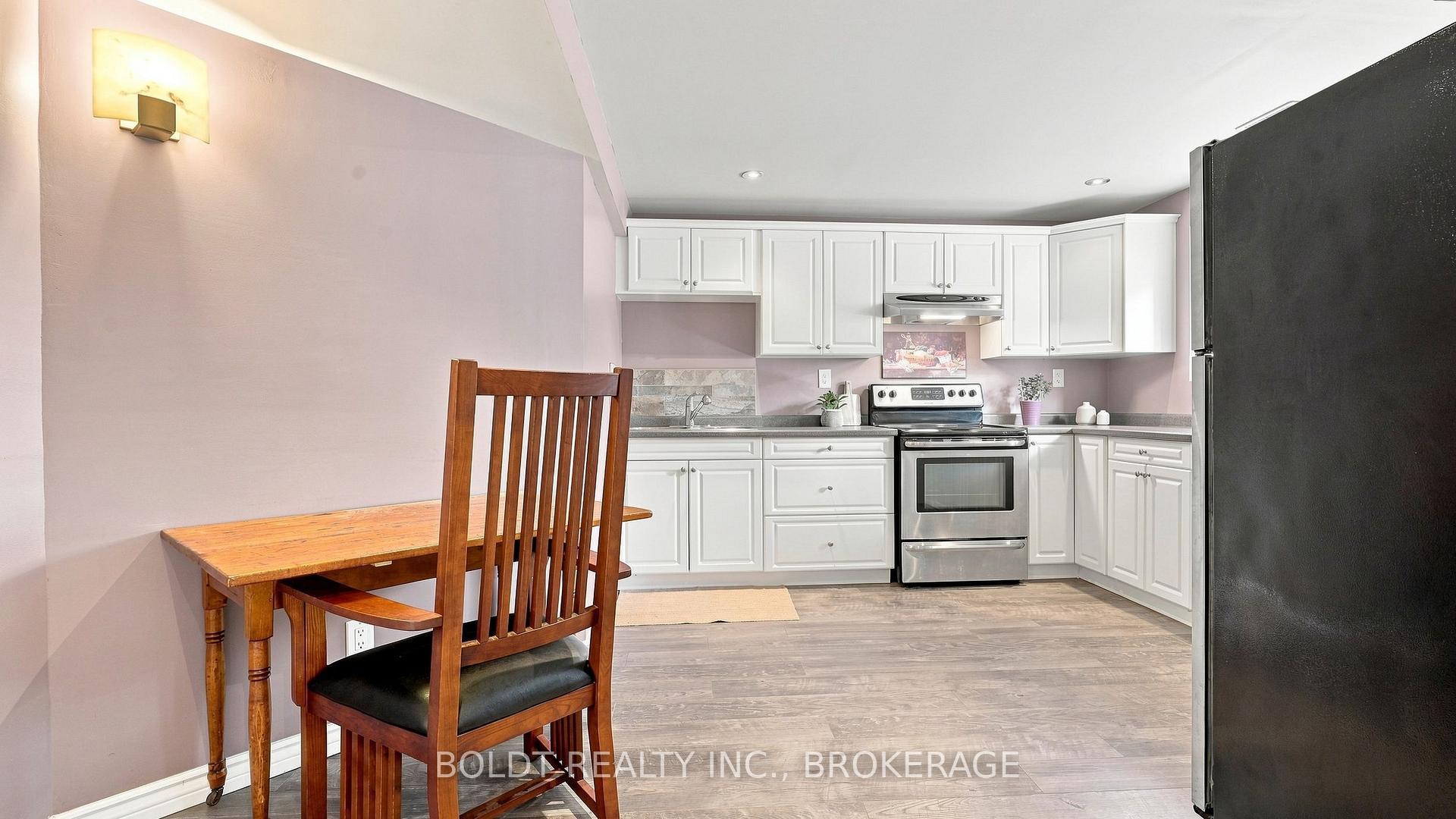 Photo 23 of 4 Mason Drive, Pelham, Fonthill — HOMEH