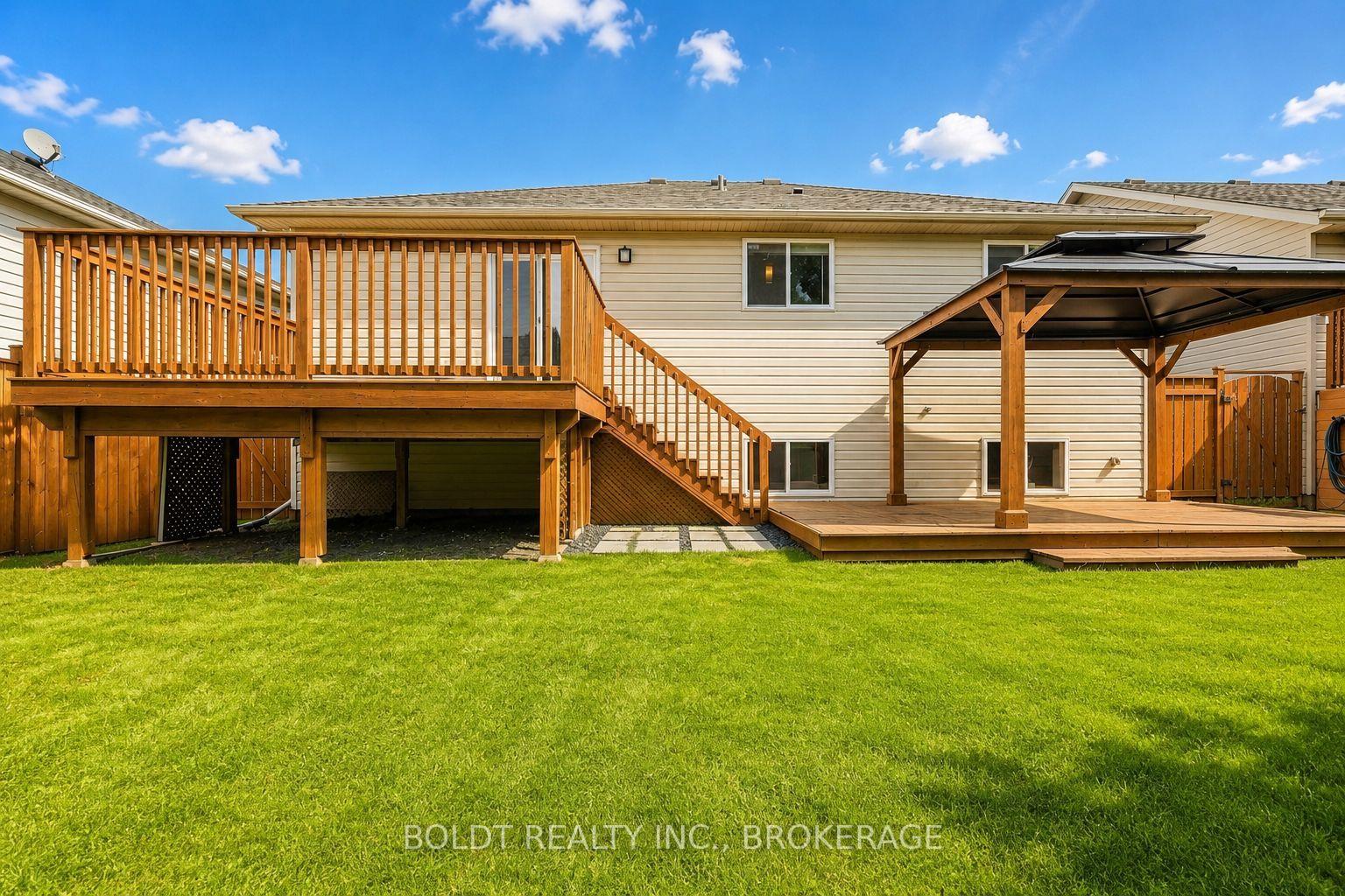Photo 33 of 4 Mason Drive, Pelham, Fonthill — HOMEH