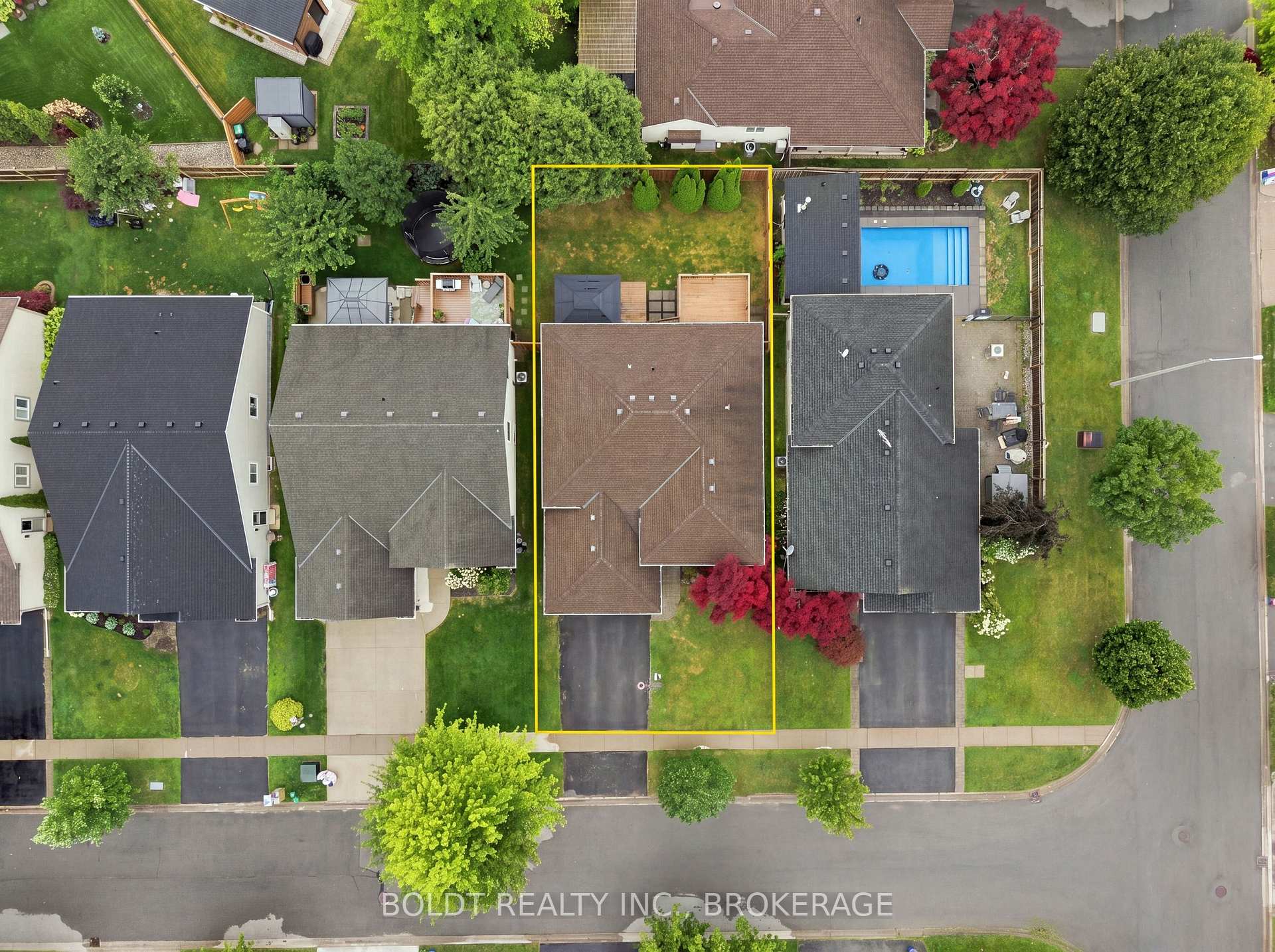 Photo 34 of 4 Mason Drive, Pelham, Fonthill — HOMEH