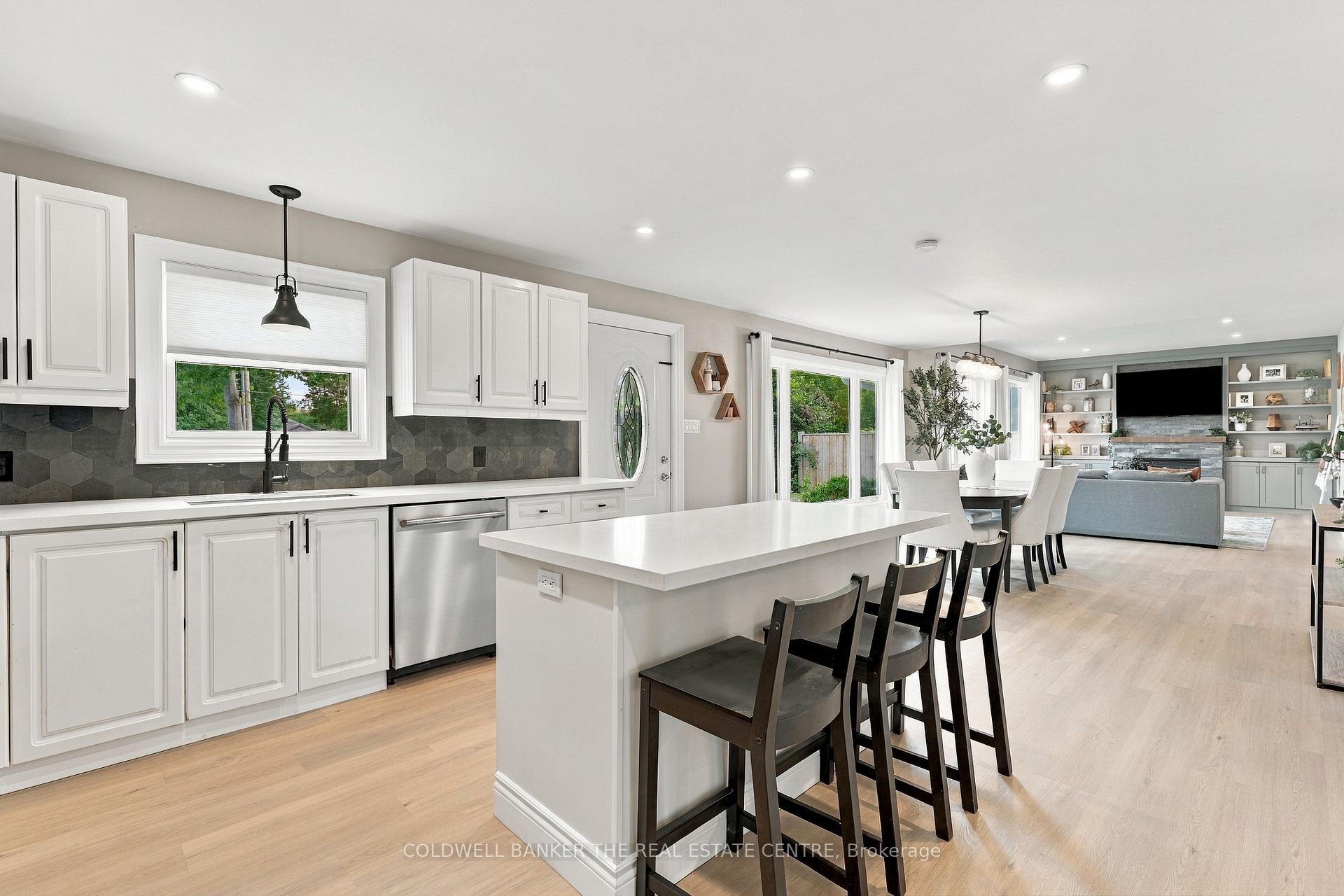 Photo 10 of 968 Metro Road N, Georgina, Historic Lakeshore Communities — HOMEH