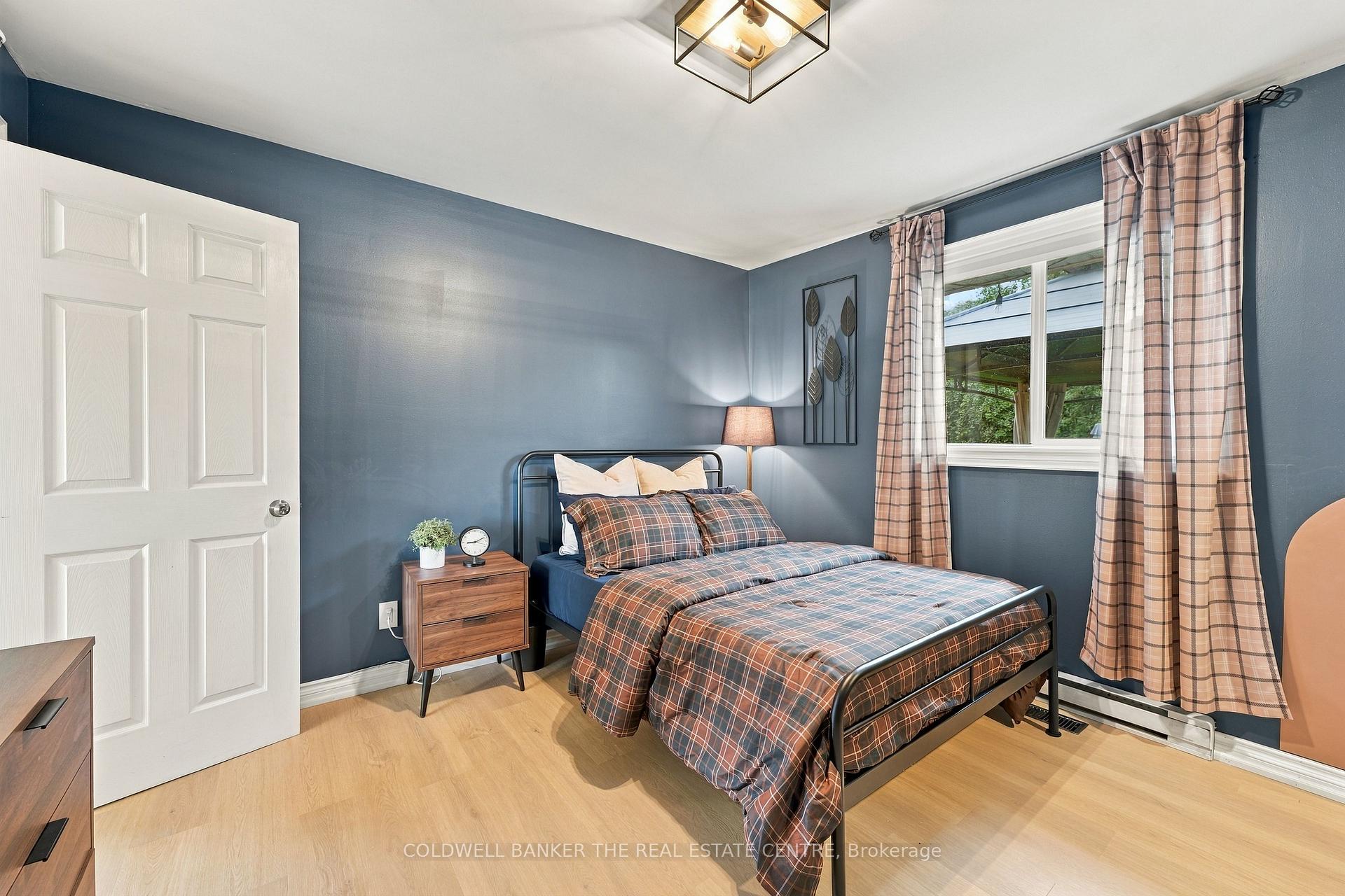 Photo 25 of 968 Metro Road N, Georgina, Historic Lakeshore Communities — HOMEH