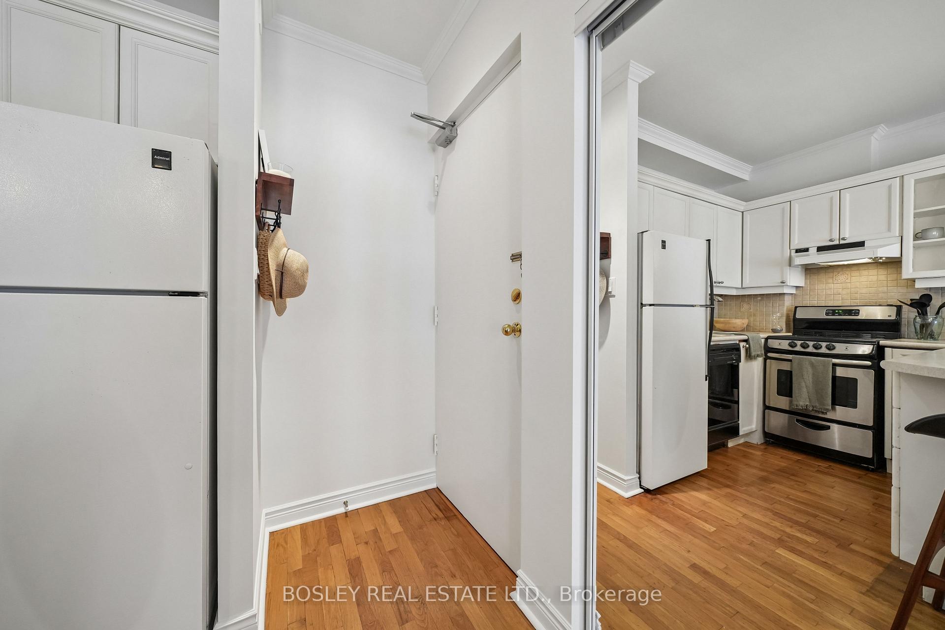 Photo 10 of Unit 204, 15 Glen Manor Drive, Toronto, The Beaches — HOMEH