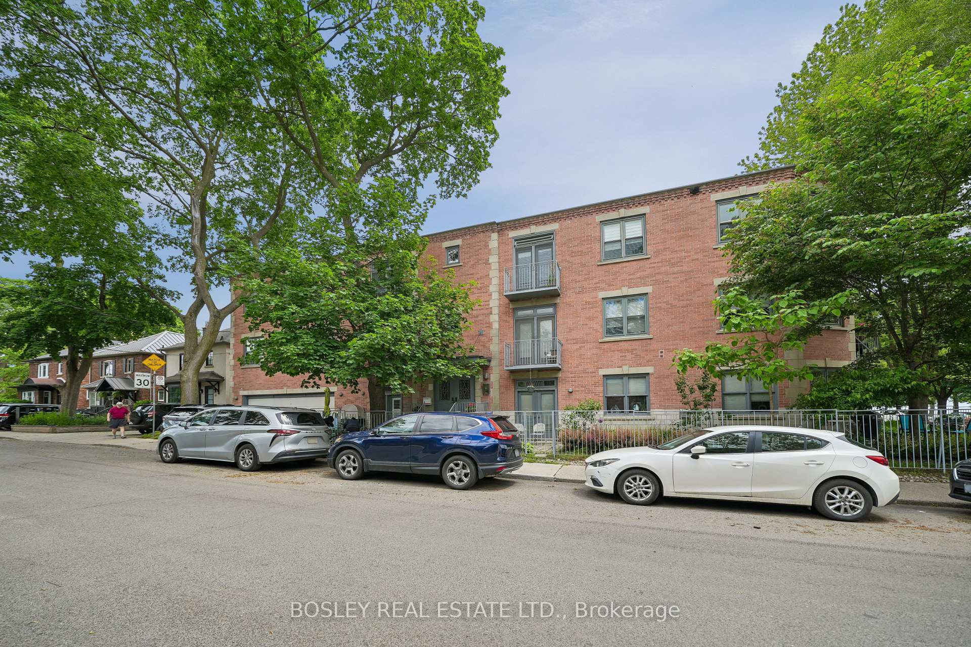 Photo 6 of Unit 204, 15 Glen Manor Drive, Toronto, The Beaches — HOMEH