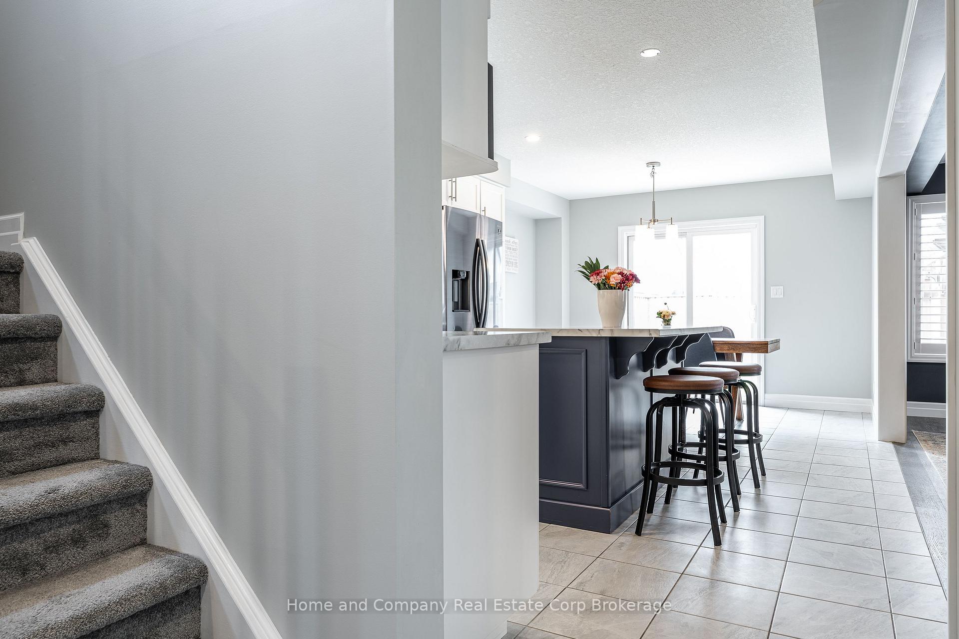 Photo 8 of 40 Robertson Dr, Stratford — HOMEH
