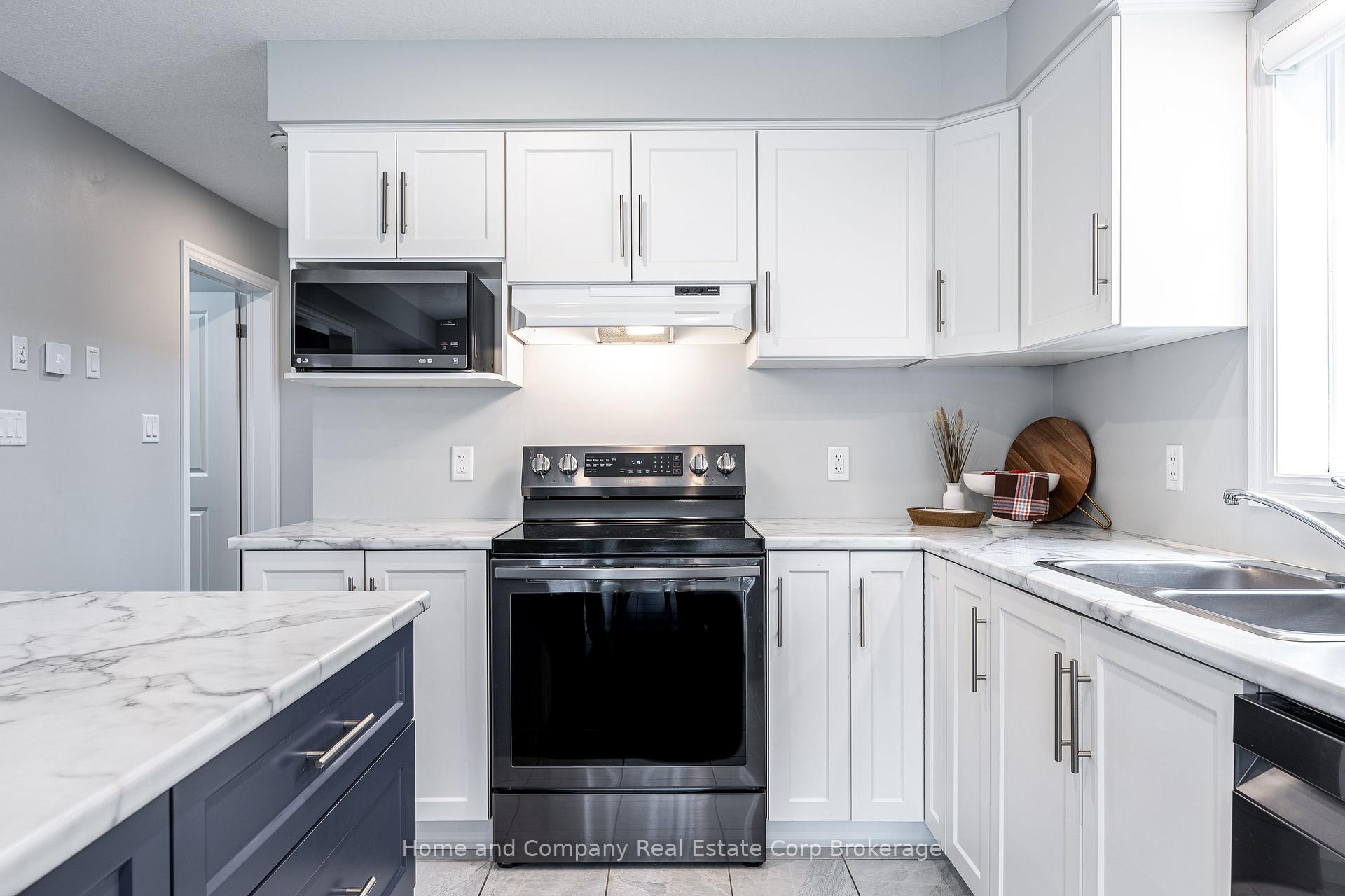 Photo 14 of 40 Robertson Dr, Stratford — HOMEH