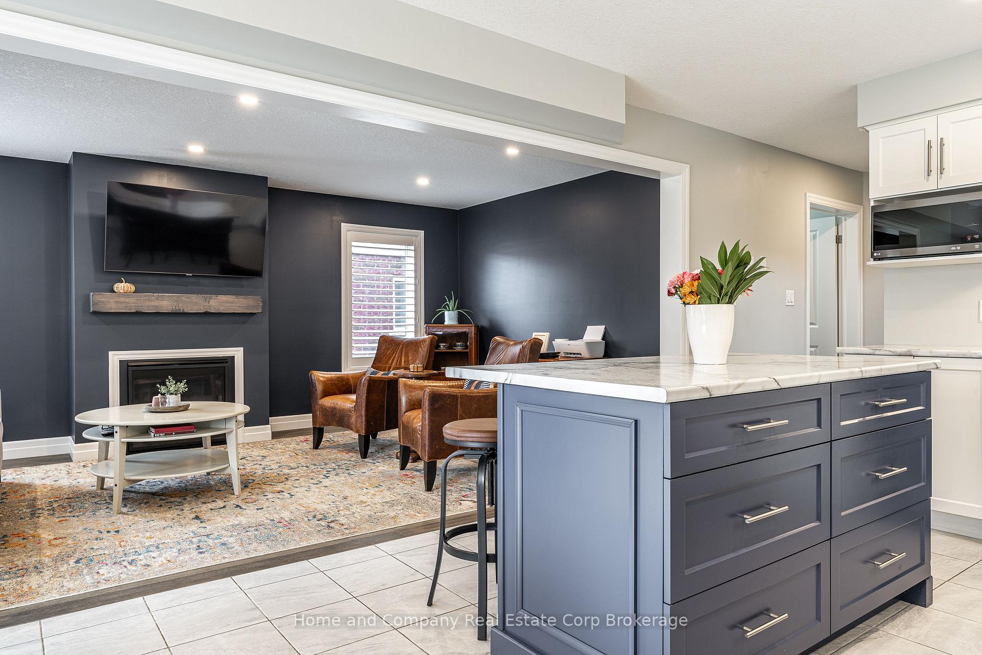 Photo 16 of 40 Robertson Dr, Stratford — HOMEH