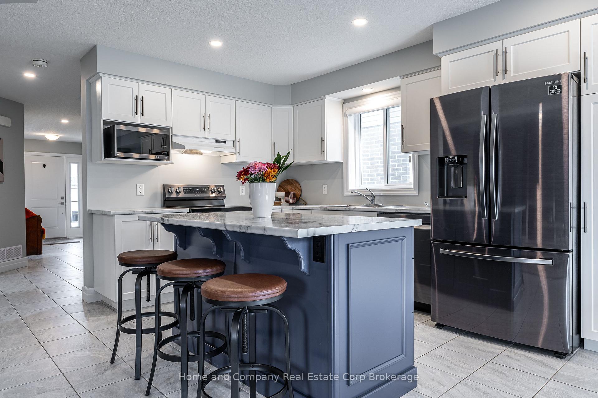 Photo 17 of 40 Robertson Dr, Stratford — HOMEH