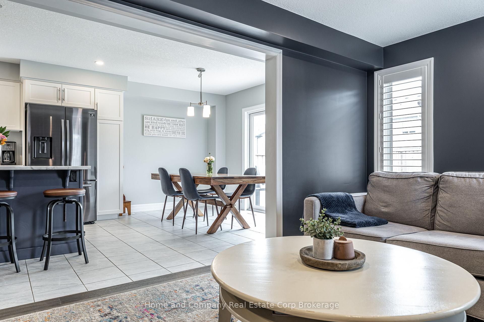 Photo 20 of 40 Robertson Dr, Stratford — HOMEH
