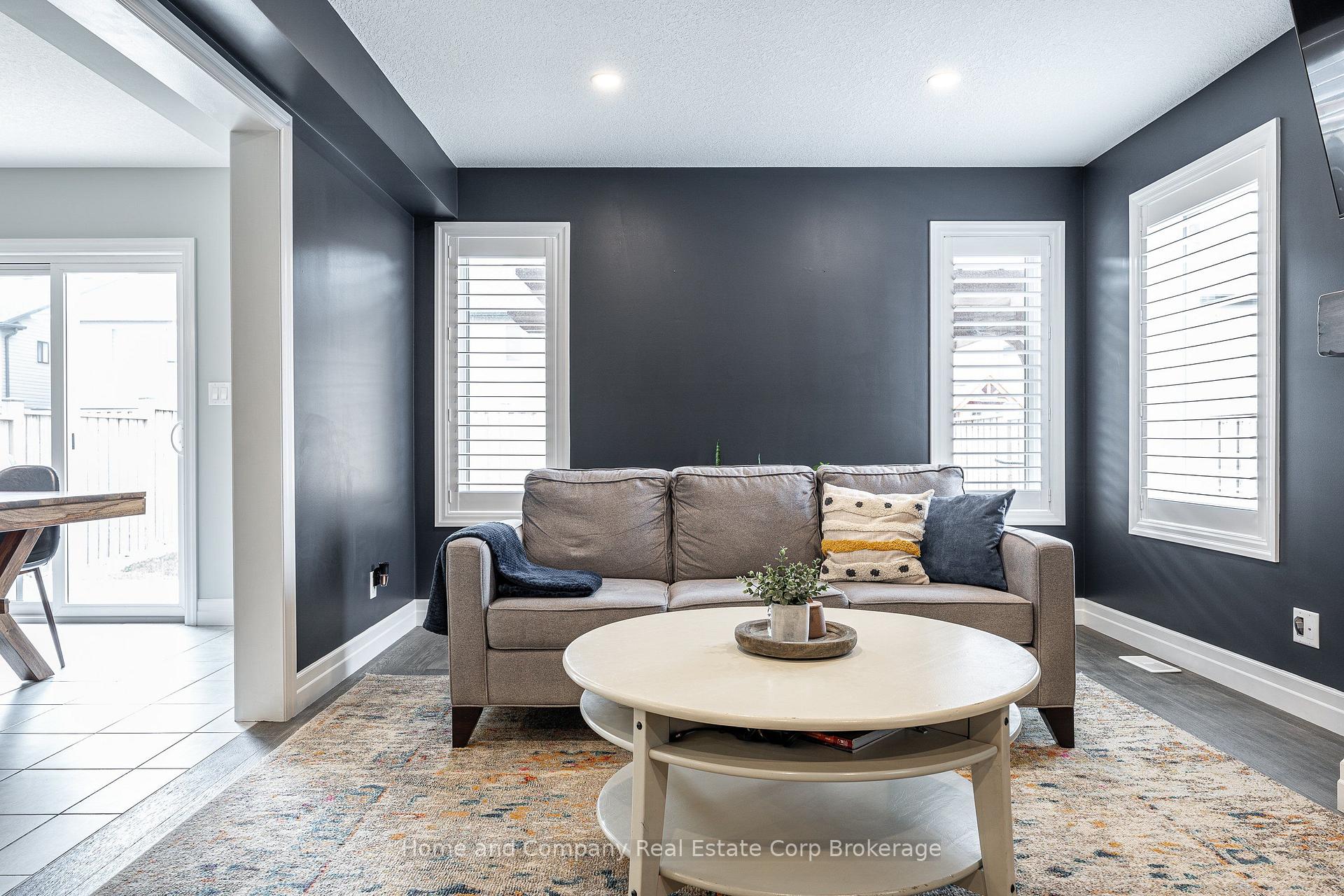 Photo 22 of 40 Robertson Dr, Stratford — HOMEH