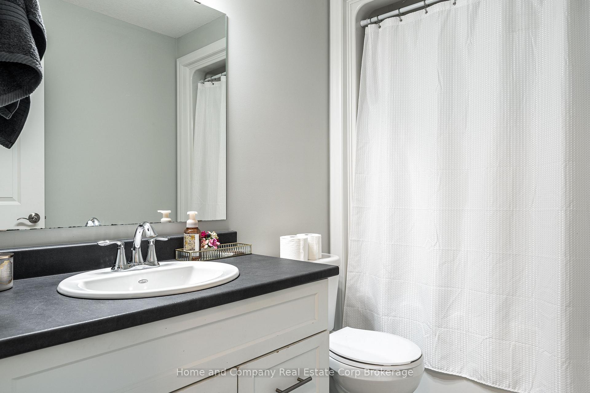 Photo 26 of 40 Robertson Dr, Stratford — HOMEH