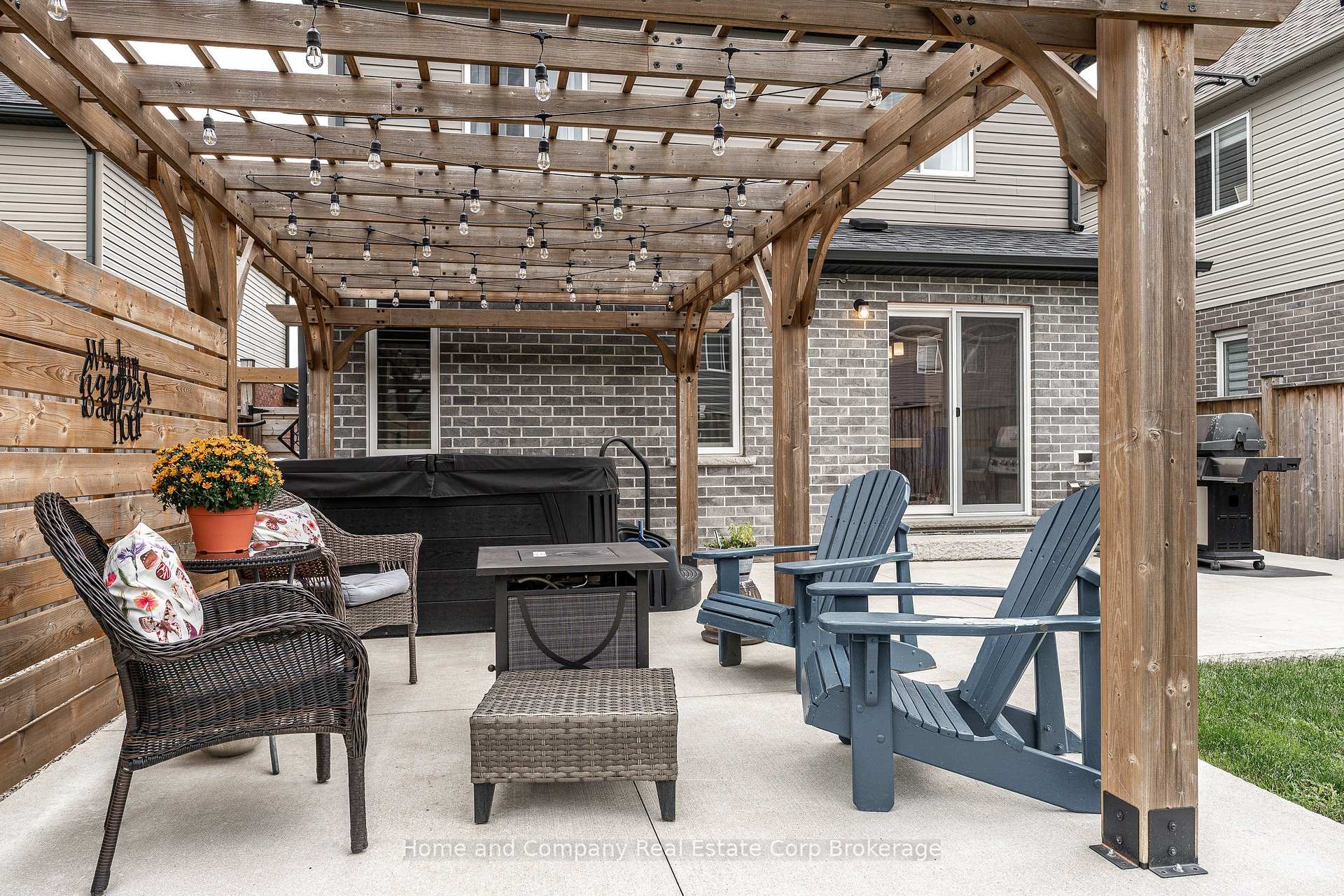 Photo 41 of 40 Robertson Dr, Stratford — HOMEH