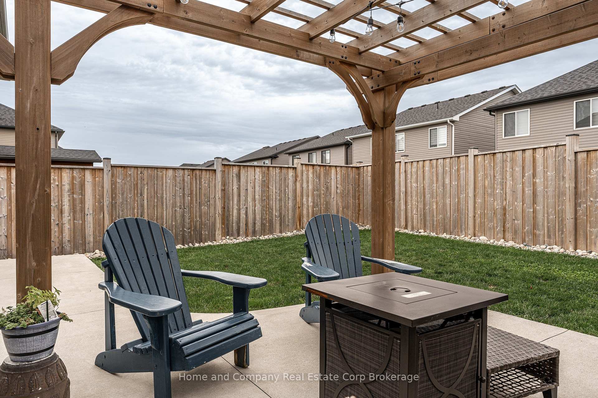 Photo 42 of 40 Robertson Dr, Stratford — HOMEH