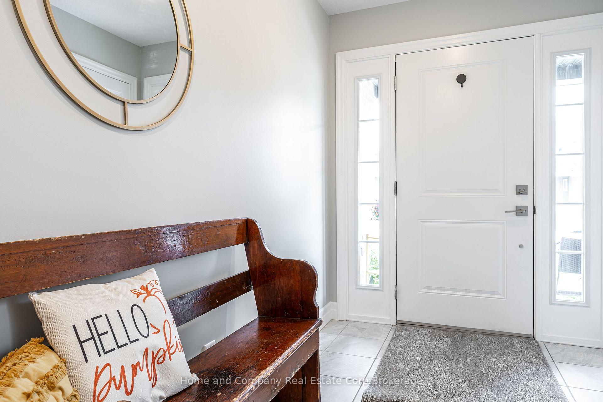 Photo 4 of 40 Robertson Dr, Stratford — HOMEH