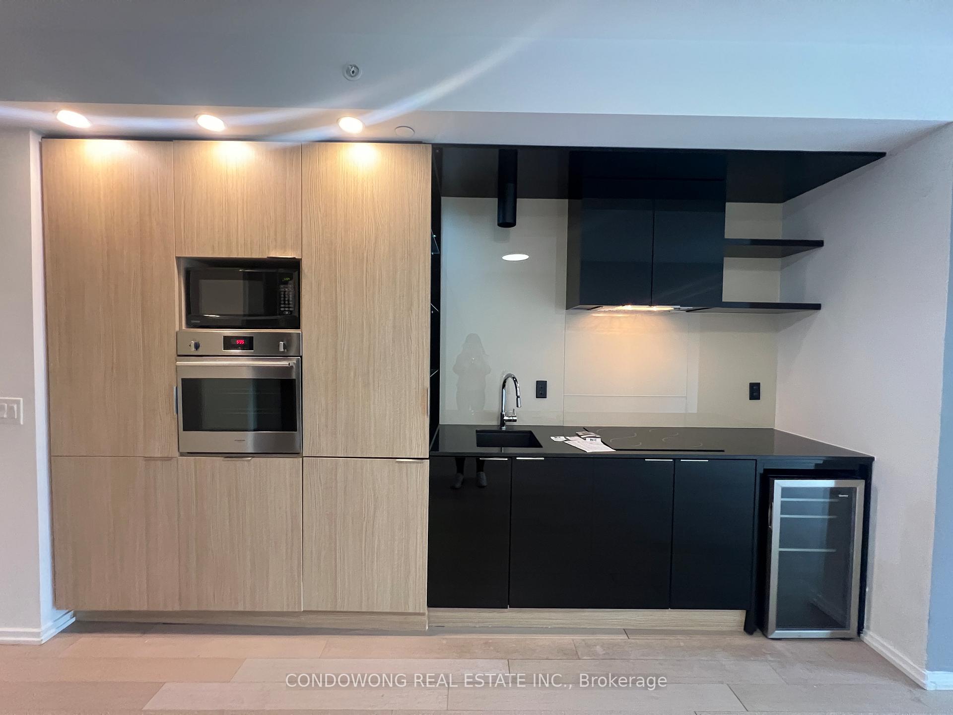 Photo 2 of Unit 2901, 70 Temperance Street, Toronto, Bay Street Corridor — HOMEH