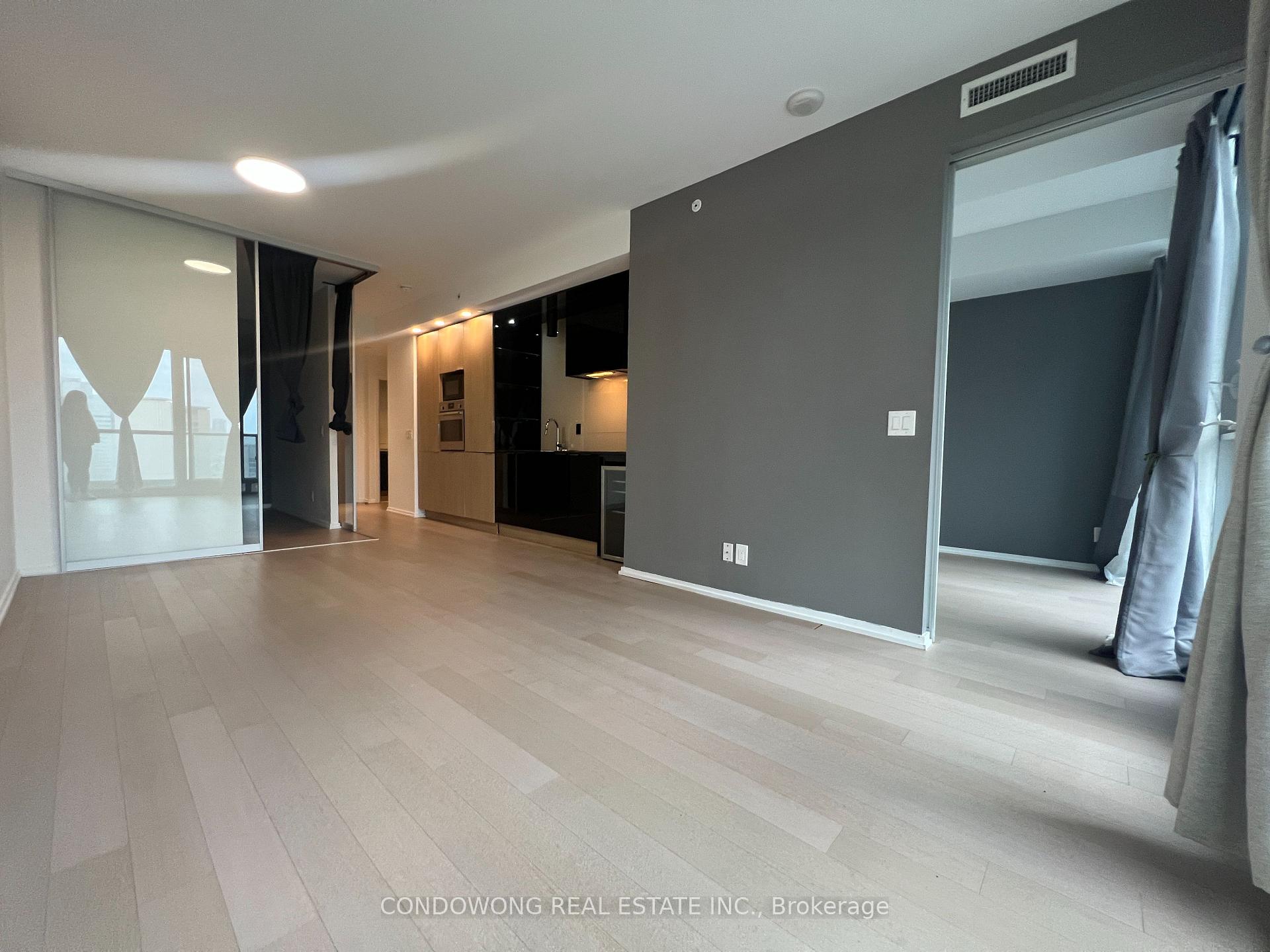 Photo 4 of Unit 2901, 70 Temperance Street, Toronto, Bay Street Corridor — HOMEH