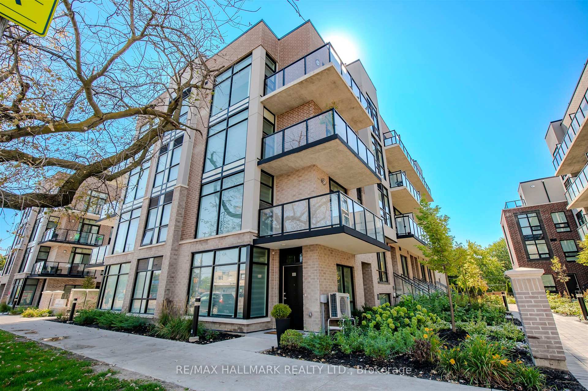 Photo of Unit 2, 10-851 Sheppard Avenue W