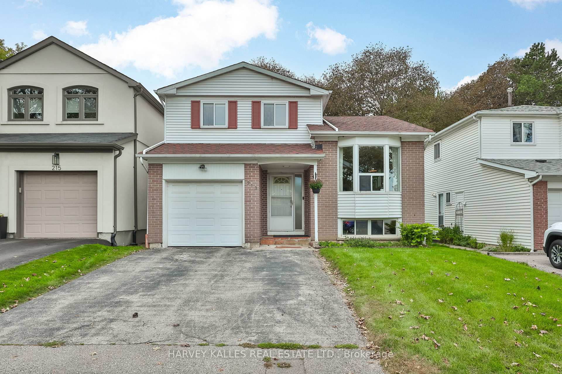 Photo 44 of 213 Simonston Boulevard, Markham, German Mills — HOMEH