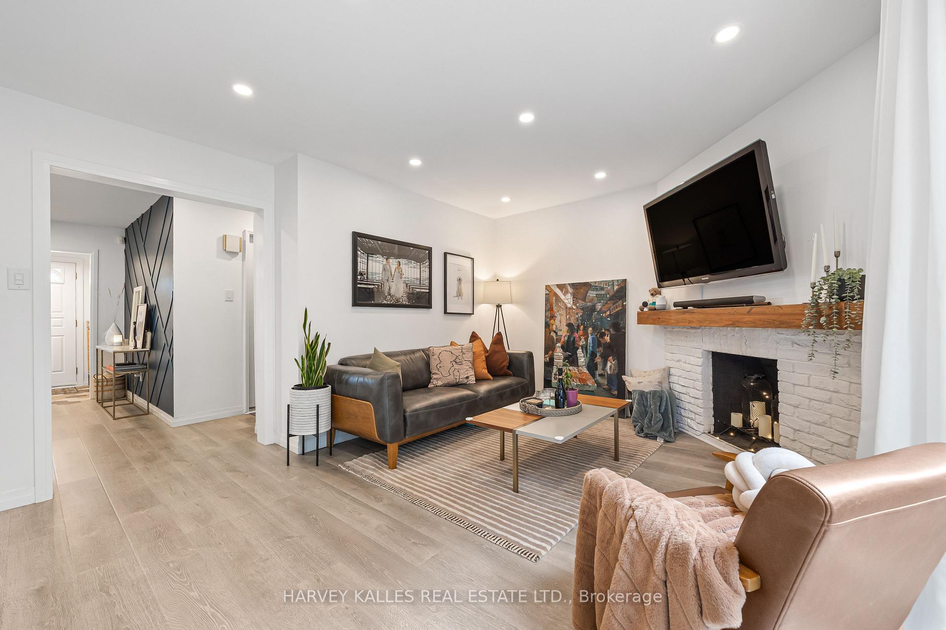 Photo 11 of 213 Simonston Boulevard, Markham, German Mills — HOMEH