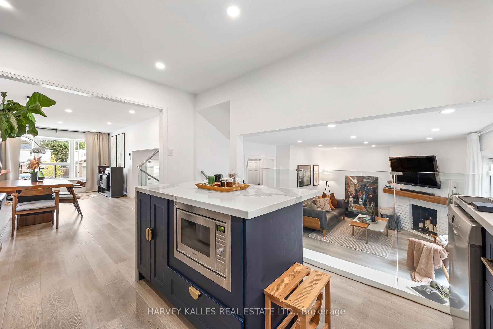Photo 18 of 213 Simonston Boulevard, Markham, German Mills — HOMEH