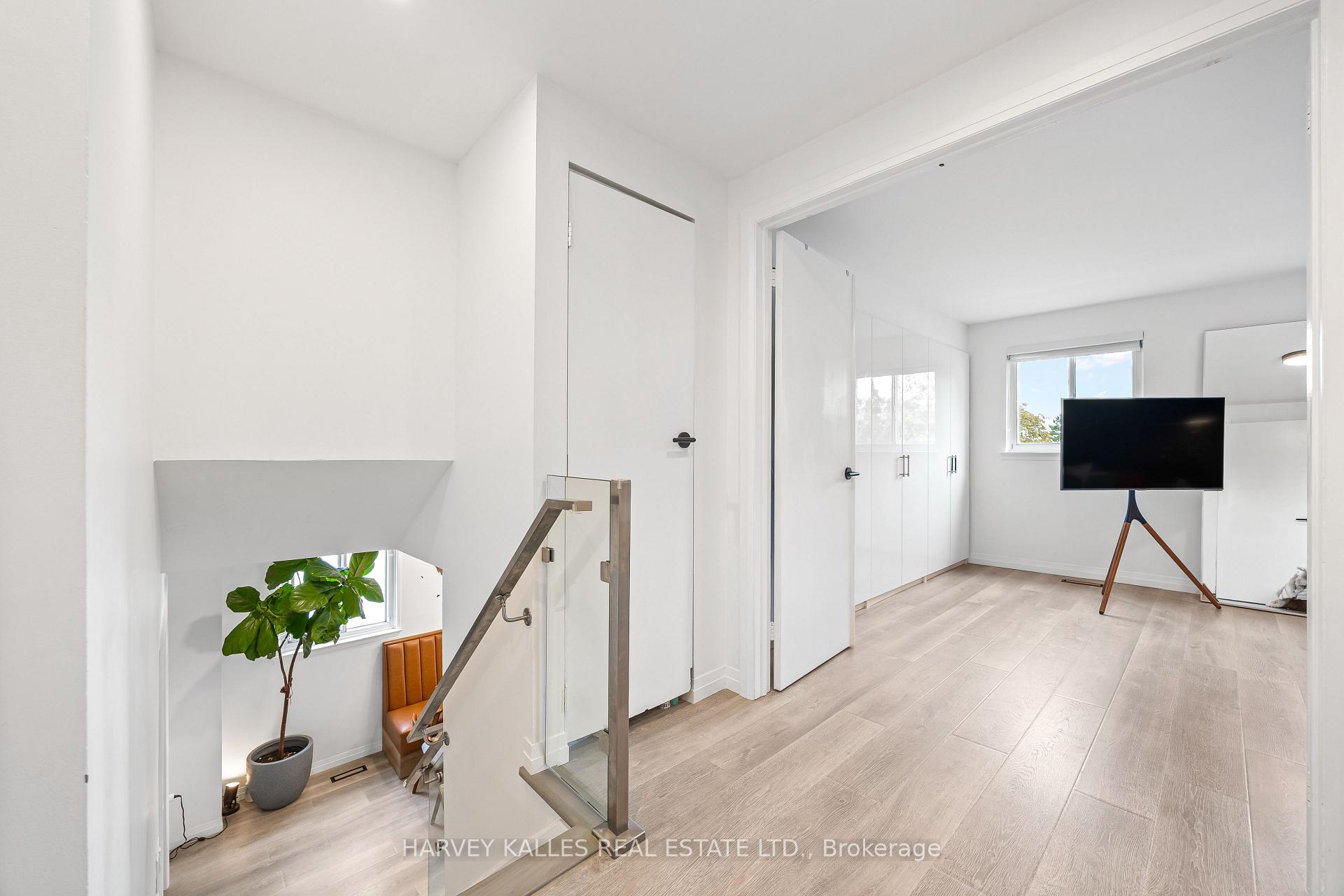 Photo 22 of 213 Simonston Boulevard, Markham, German Mills — HOMEH