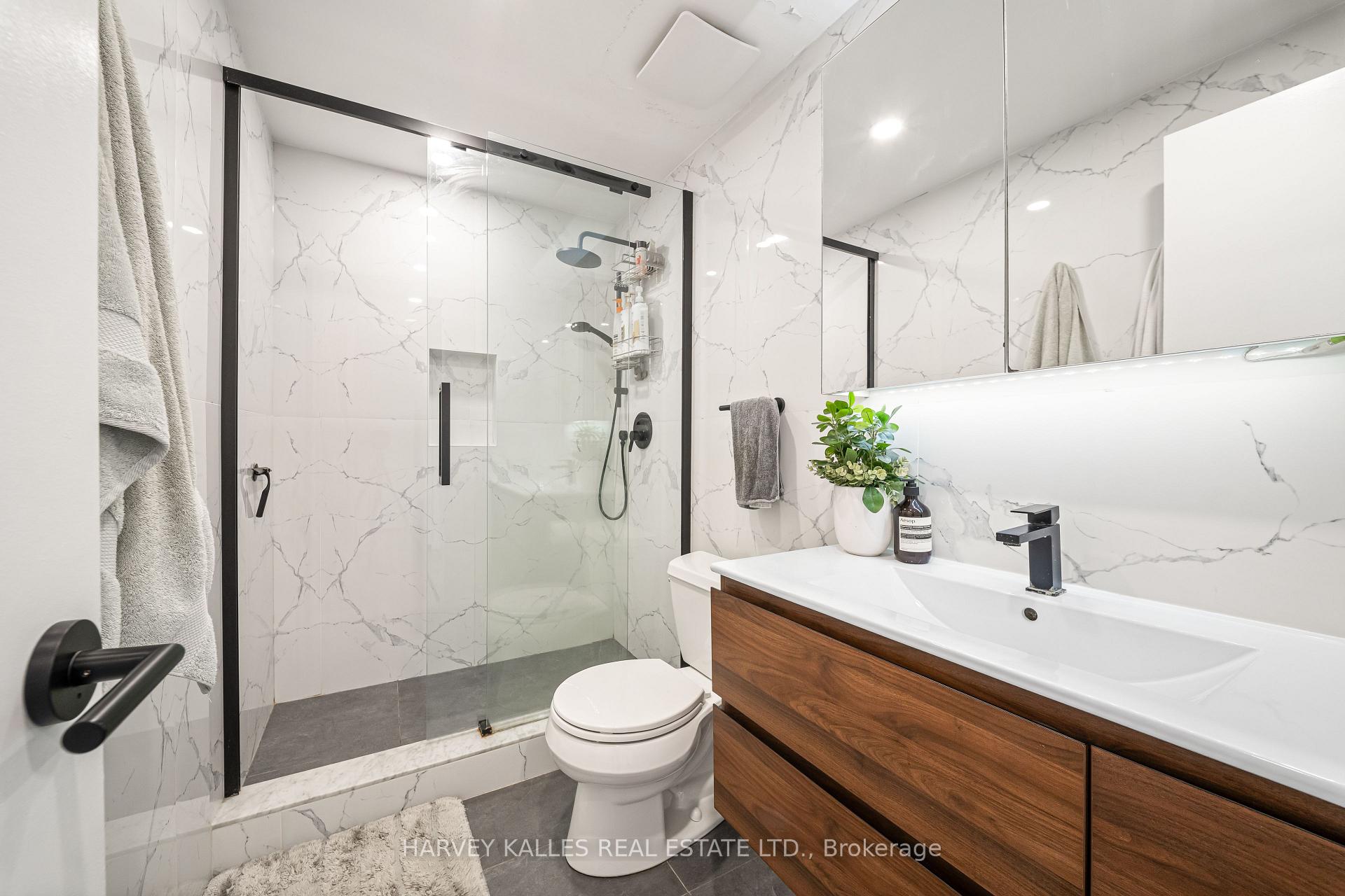 Photo 33 of 213 Simonston Boulevard, Markham, German Mills — HOMEH