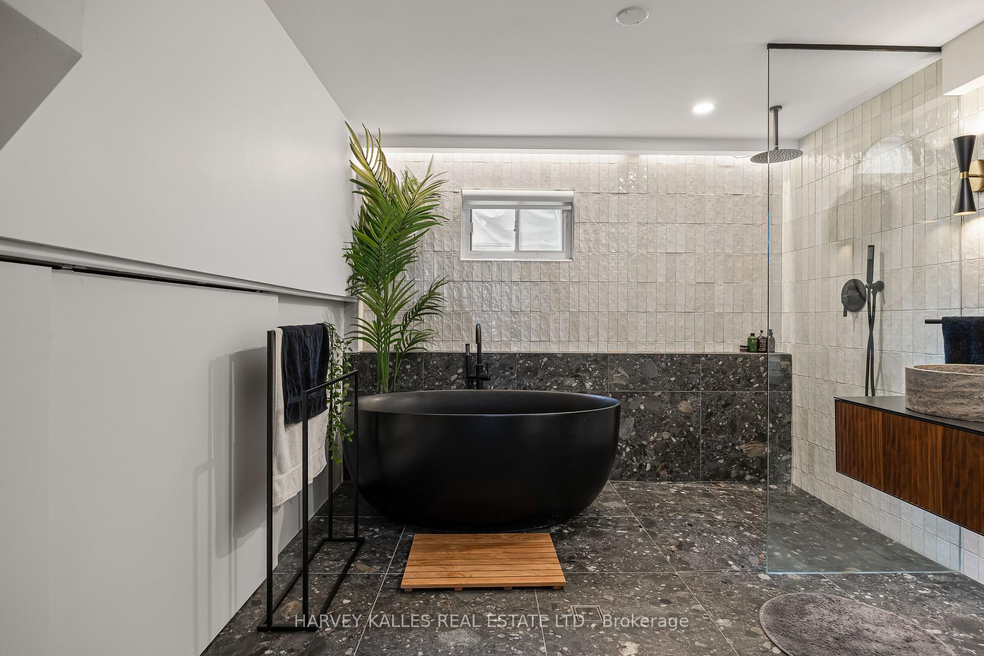 Photo 39 of 213 Simonston Boulevard, Markham, German Mills — HOMEH