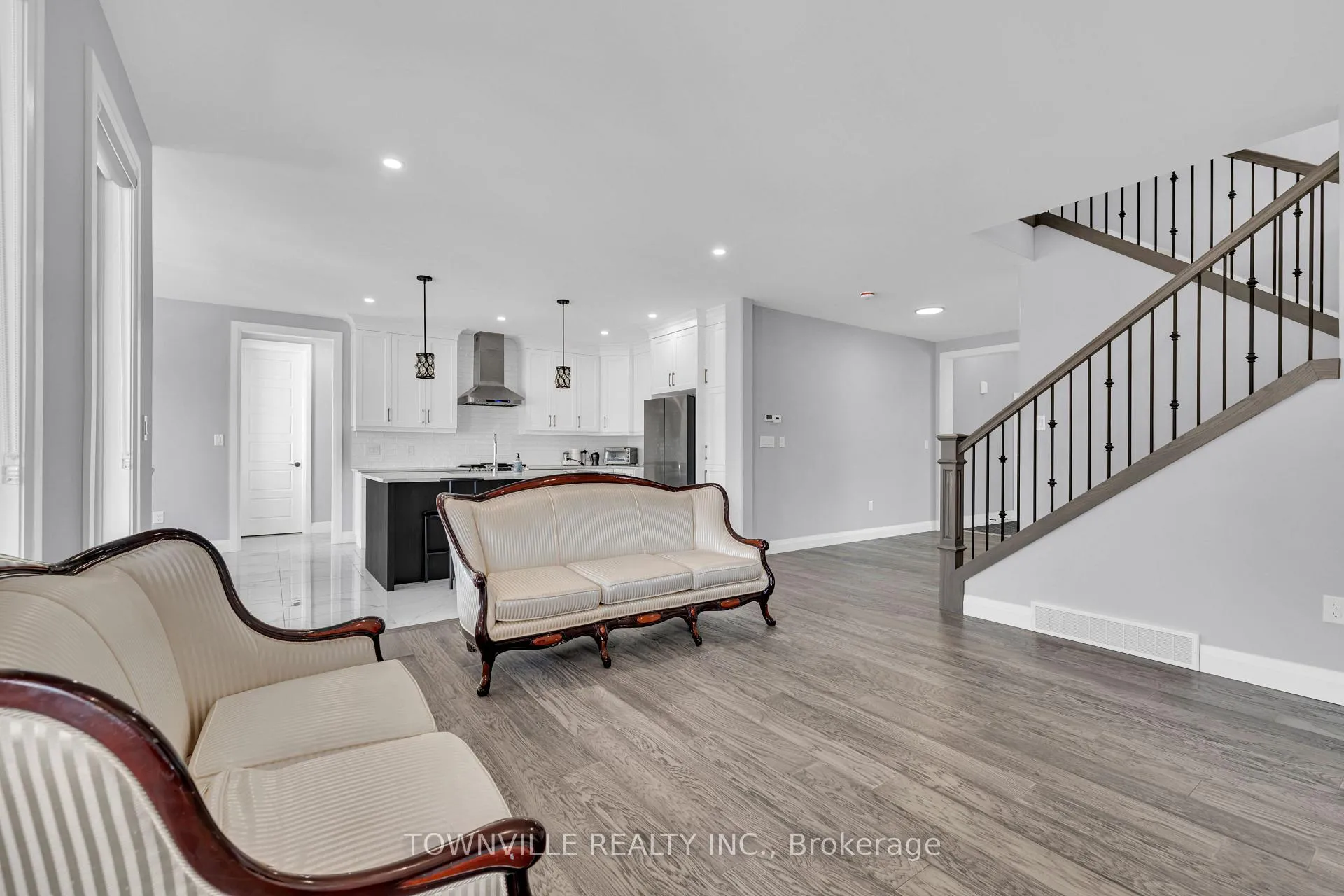 Photo 15 of 1564 Virtue Lane, Windsor — HOMEH