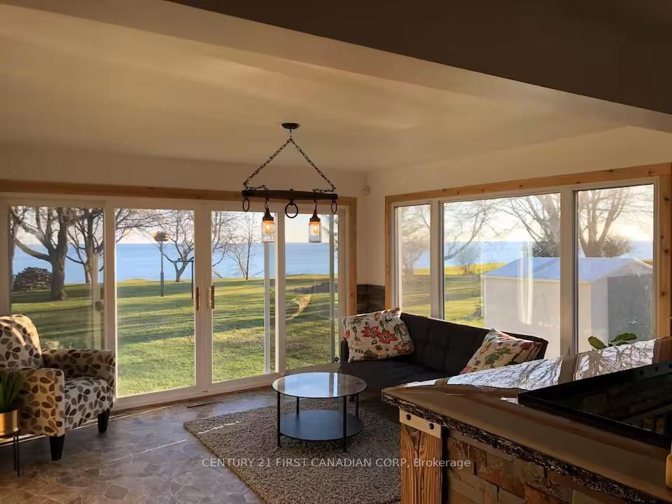 Photo 4 of 4578 Talbot Trail, Chatham-Kent, Merlin — HOMEH