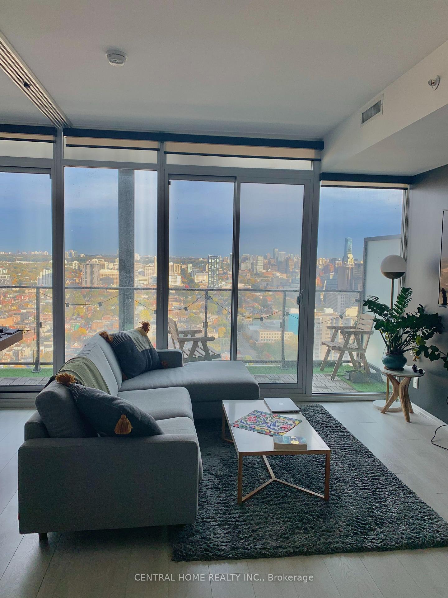 Photo 5 of 125 Peter Street, Toronto, Waterfront Communities — HOMEH