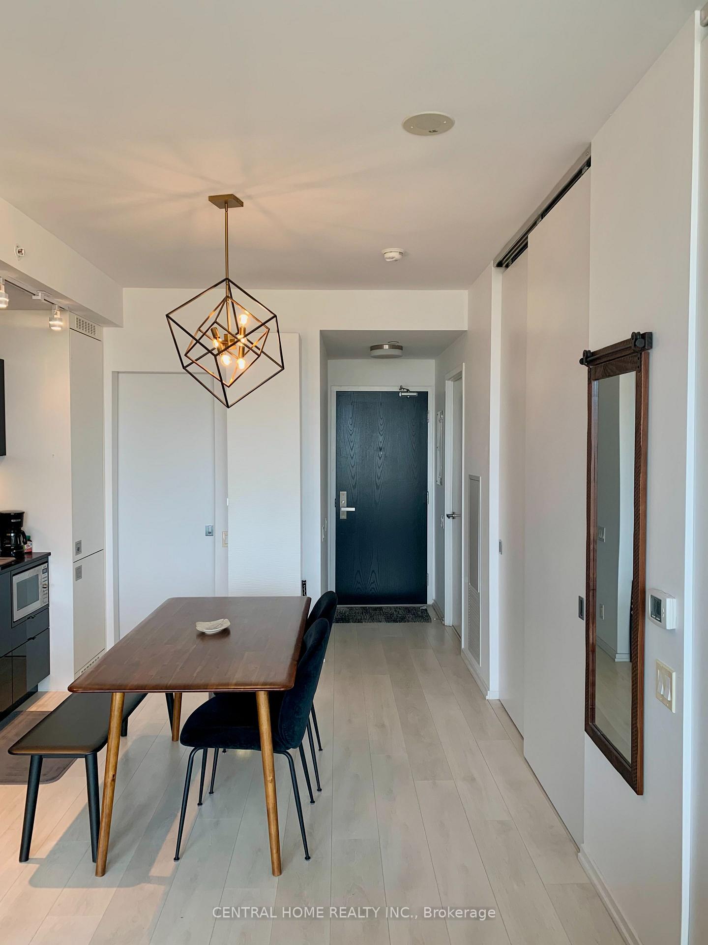 Photo 8 of 125 Peter Street, Toronto, Waterfront Communities — HOMEH