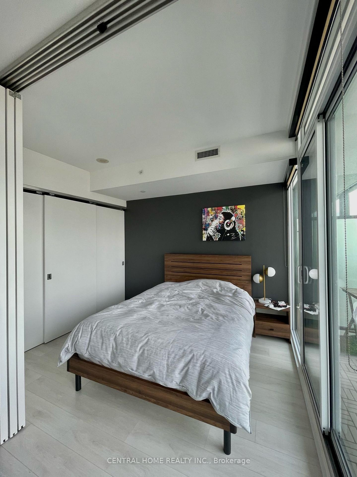 Photo 11 of 125 Peter Street, Toronto, Waterfront Communities — HOMEH