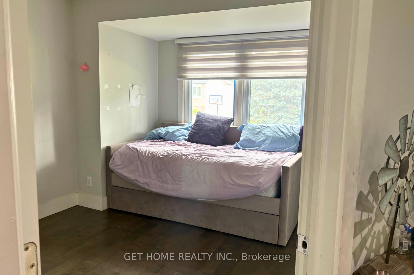 Photo 11 of 1112 Centre Street S, Whitby, Downtown Whitby — HOMEH