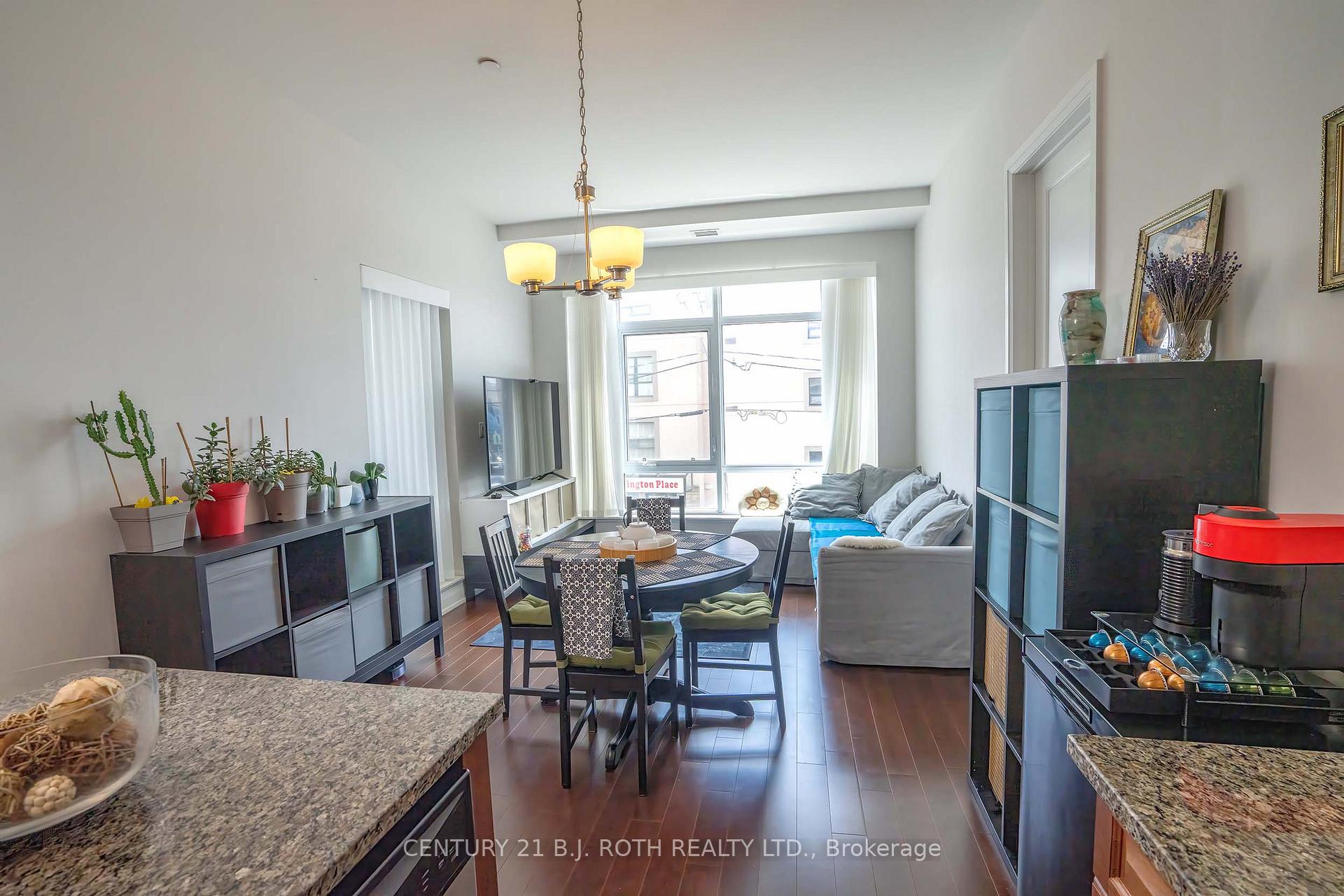 Photo 15 of Unit 313, 15277 Yonge Street S, Aurora, Aurora Village — HOMEH
