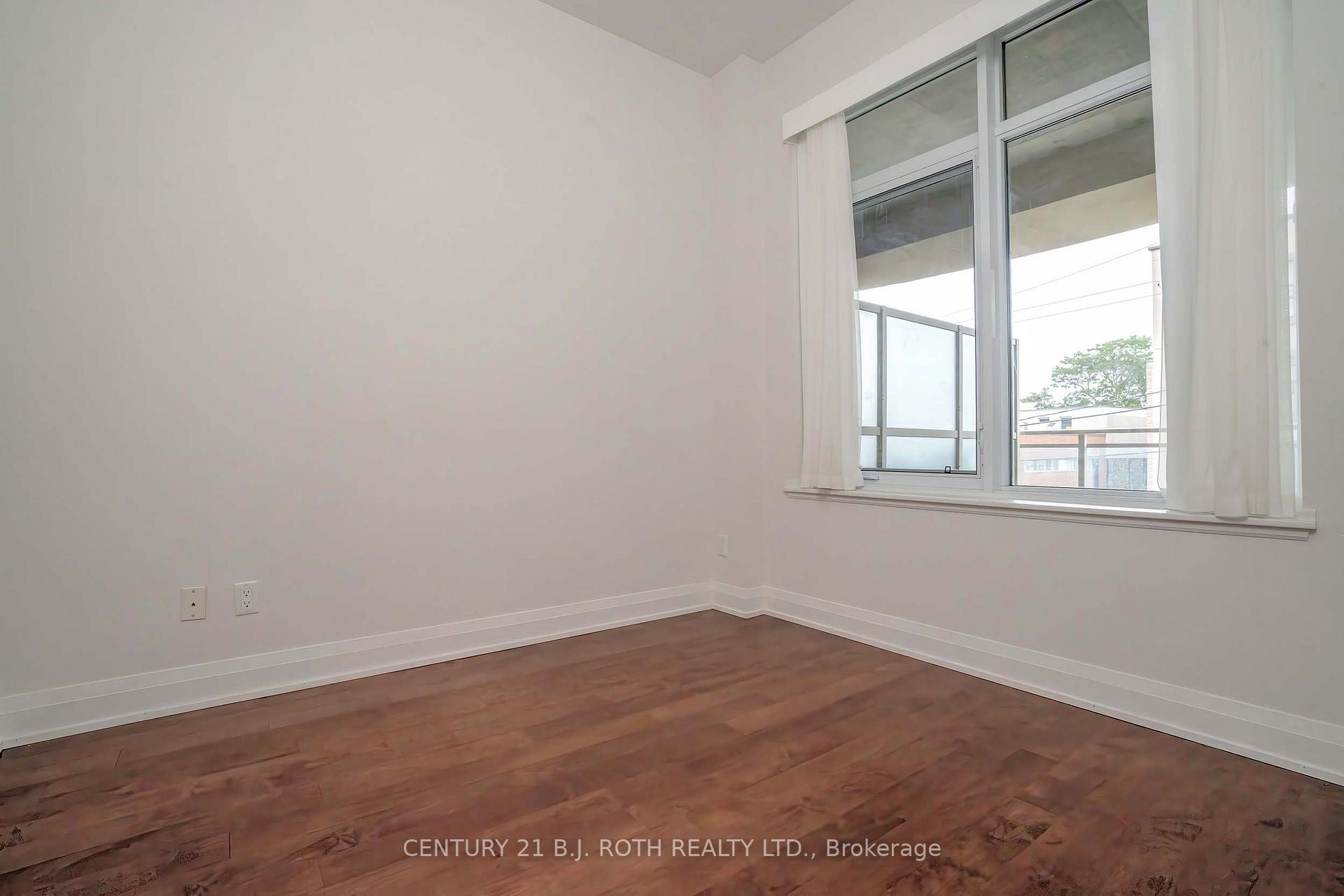 Photo 21 of Unit 313, 15277 Yonge Street S, Aurora, Aurora Village — HOMEH