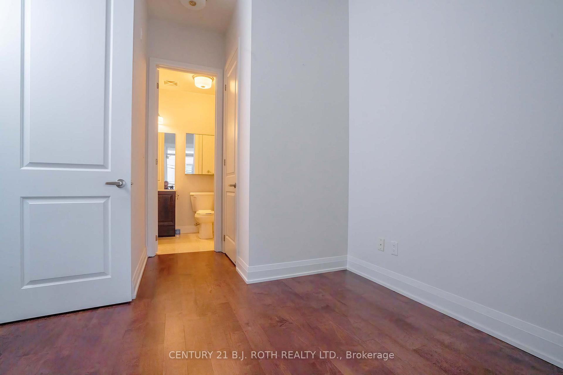 Photo 24 of Unit 313, 15277 Yonge Street S, Aurora, Aurora Village — HOMEH